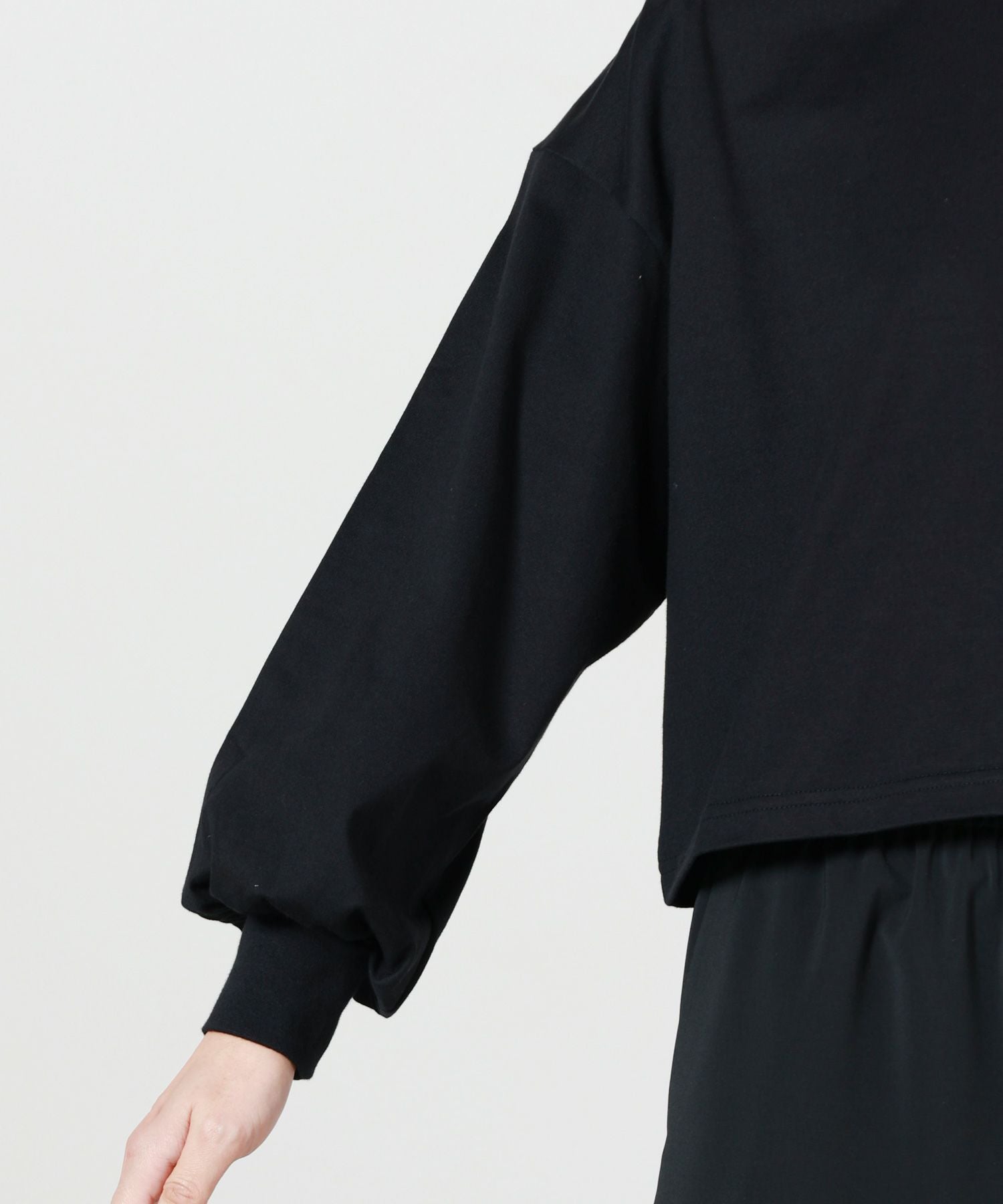 HYKE(ハイク)】 CROPPED LONG SLV TEE BIG FIT｜PARIGOT ONLINE