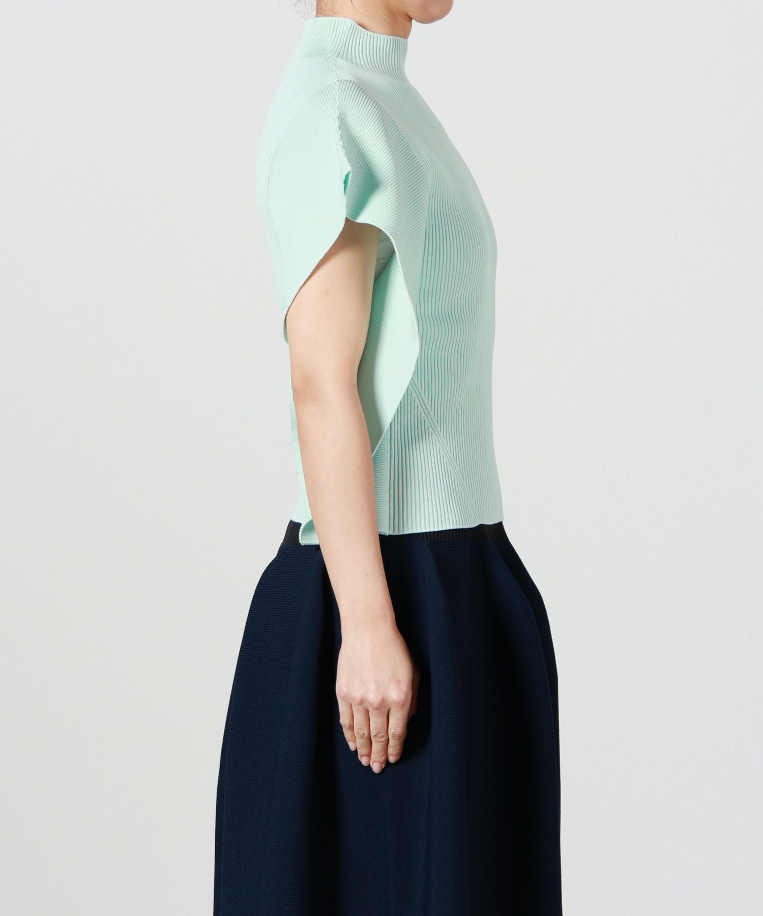 CFCL(シーエフシーエル)】 PORTRAIT CREASE TOP｜PARIGOT ONLINE