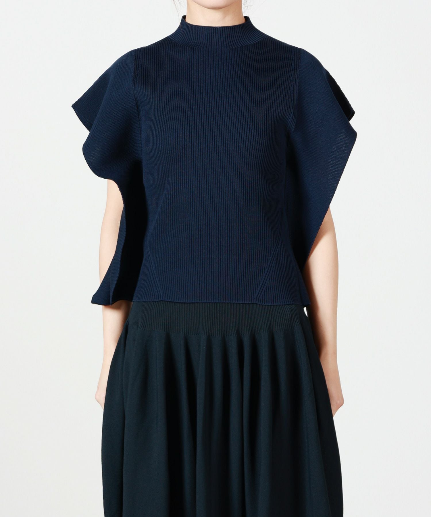 CFCL(シーエフシーエル)】 PORTRAIT CREASE TOP｜PARIGOT ONLINE