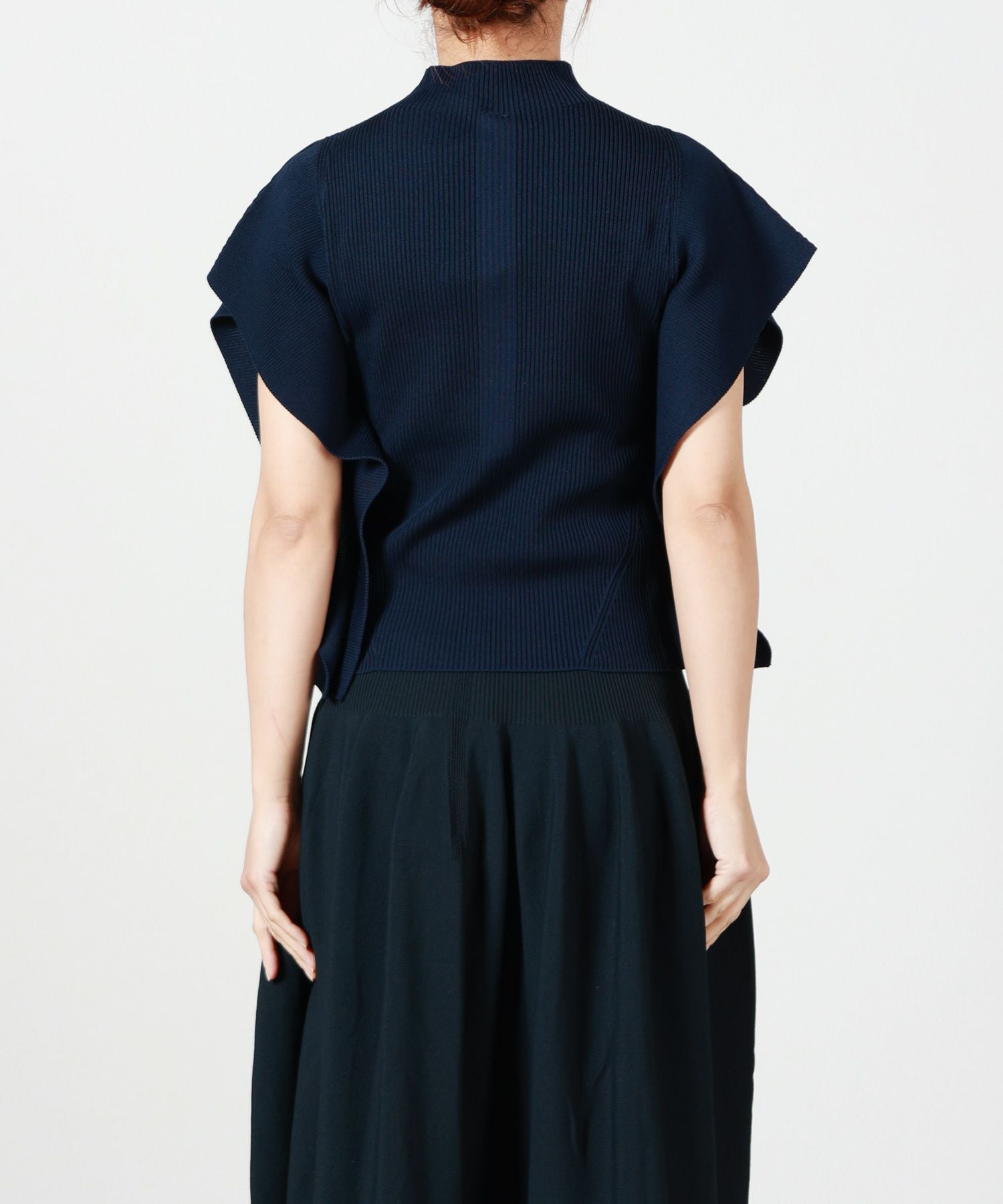 CFCL(シーエフシーエル)】 PORTRAIT CREASE TOP｜PARIGOT ONLINE