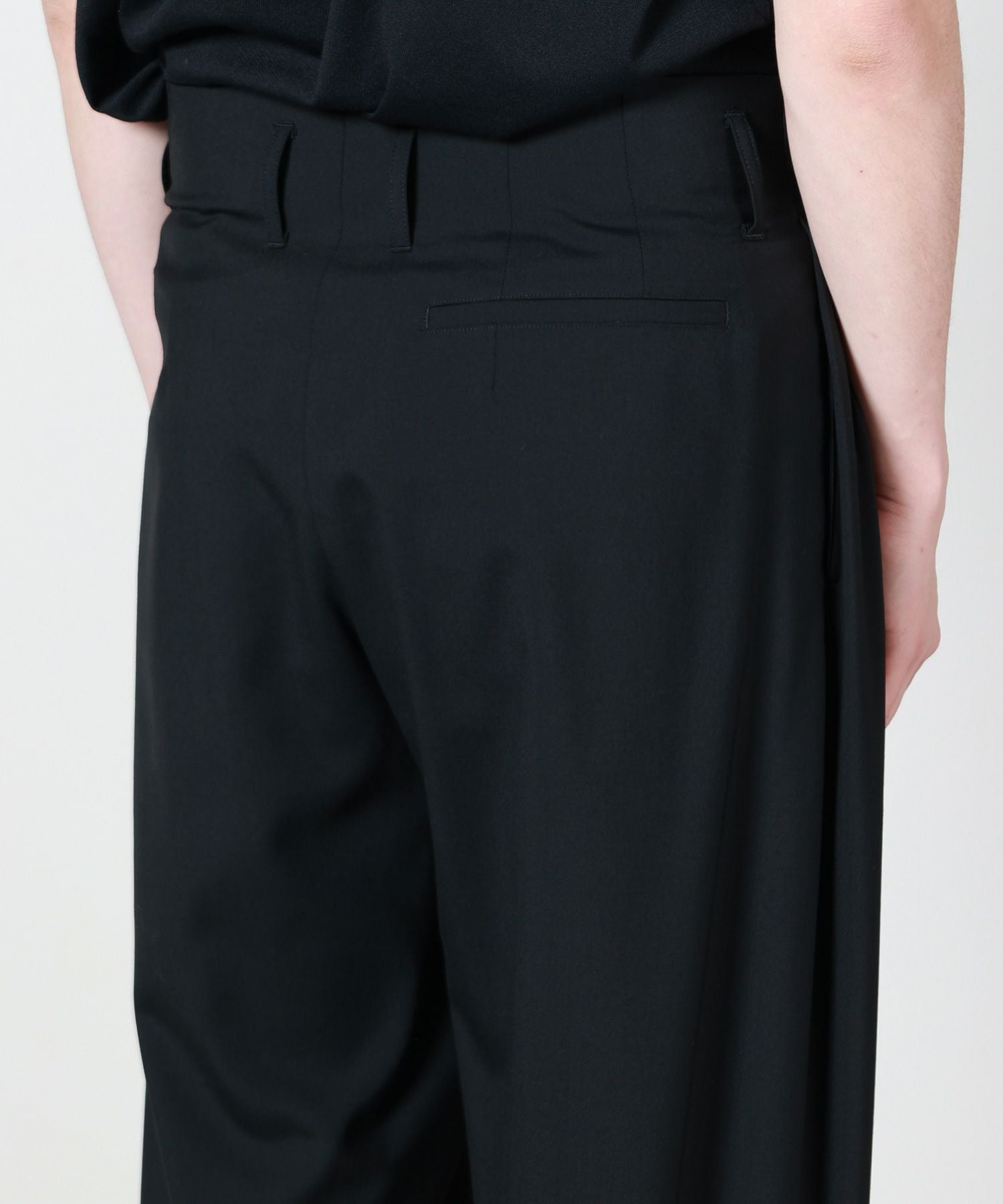 OVERCOAT(オーバーコート)】 5 Tuck Trouser｜PARIGOT ONLINE（パリゴ