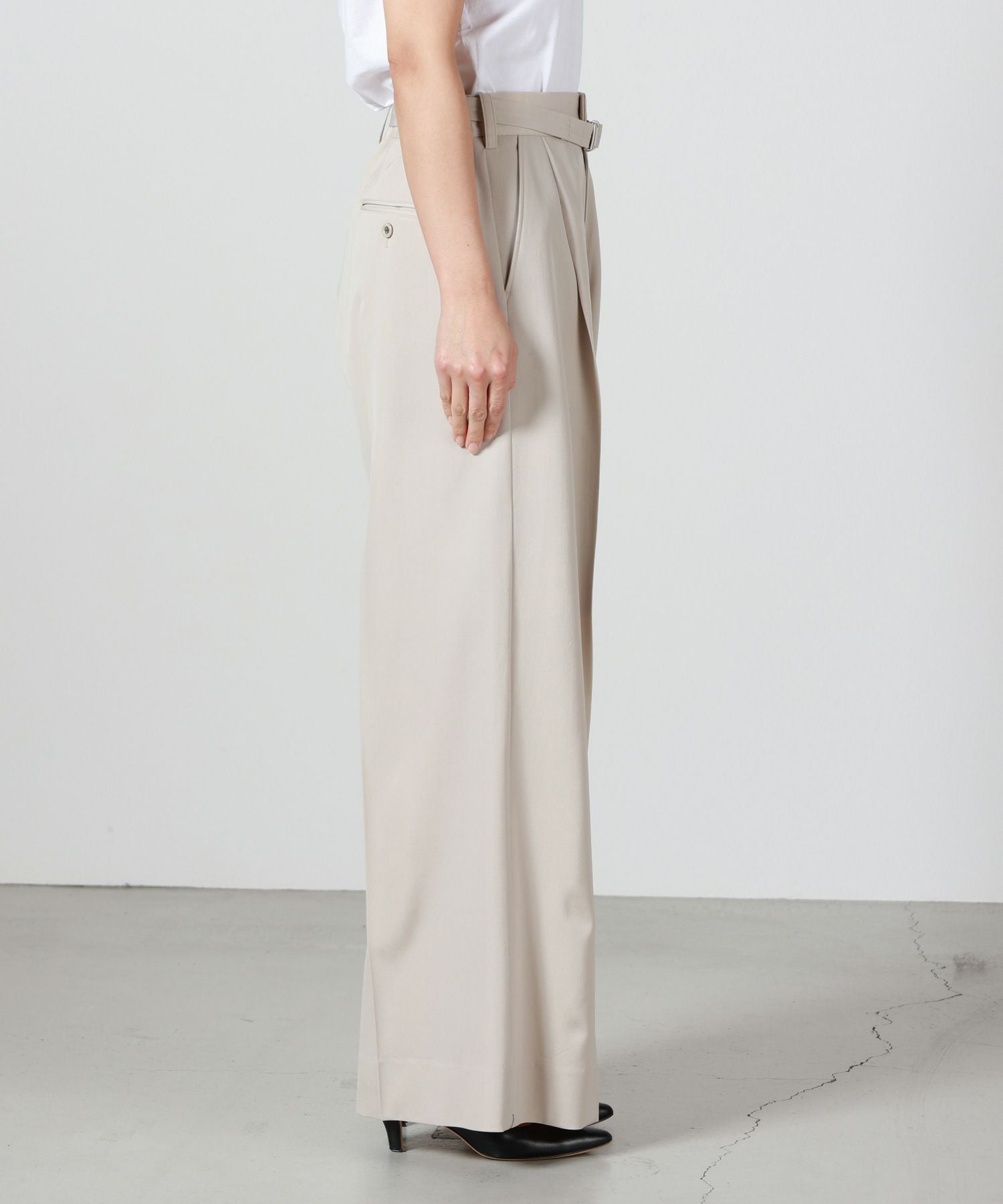 UJOH(ウジョー)】 Belted Wide PNT｜PARIGOT ONLINE（パリゴオンライン）