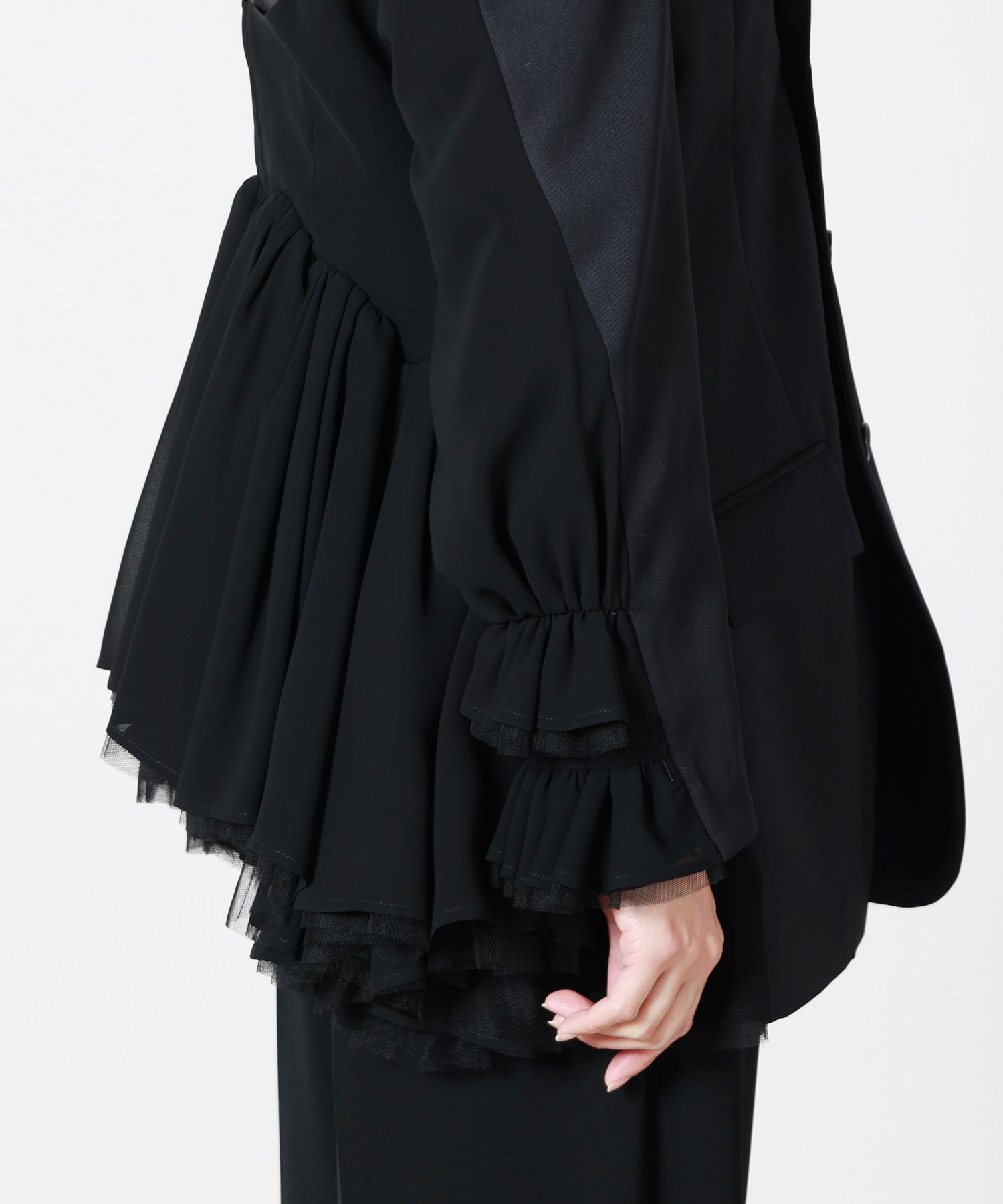 noir kei ninomiya(ノワールケイニノミヤ)】 チュールオーバーレイ