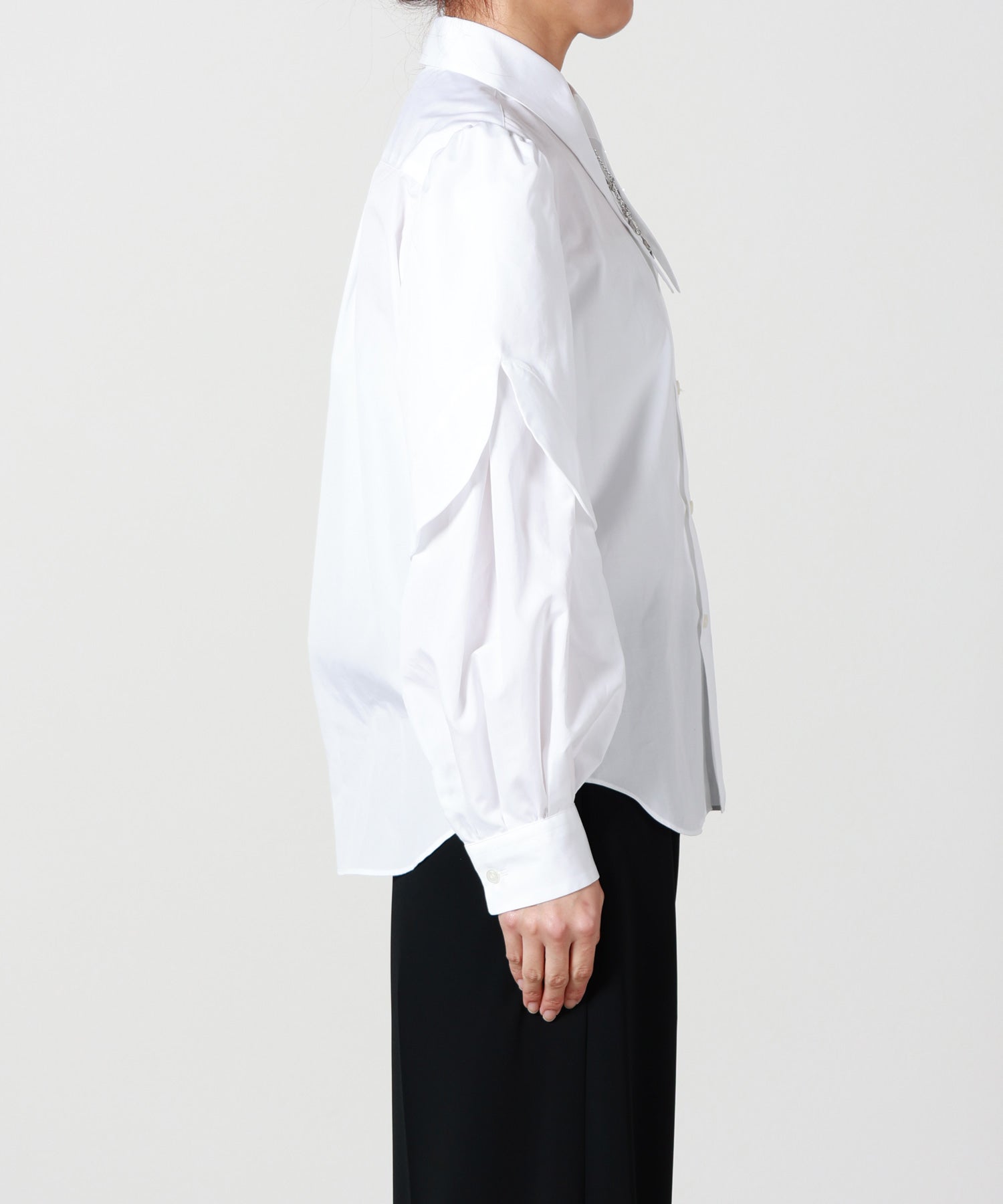 noir kei ninomiya(ノワールケイニノミヤ)】 スターチャーム付シャツ
