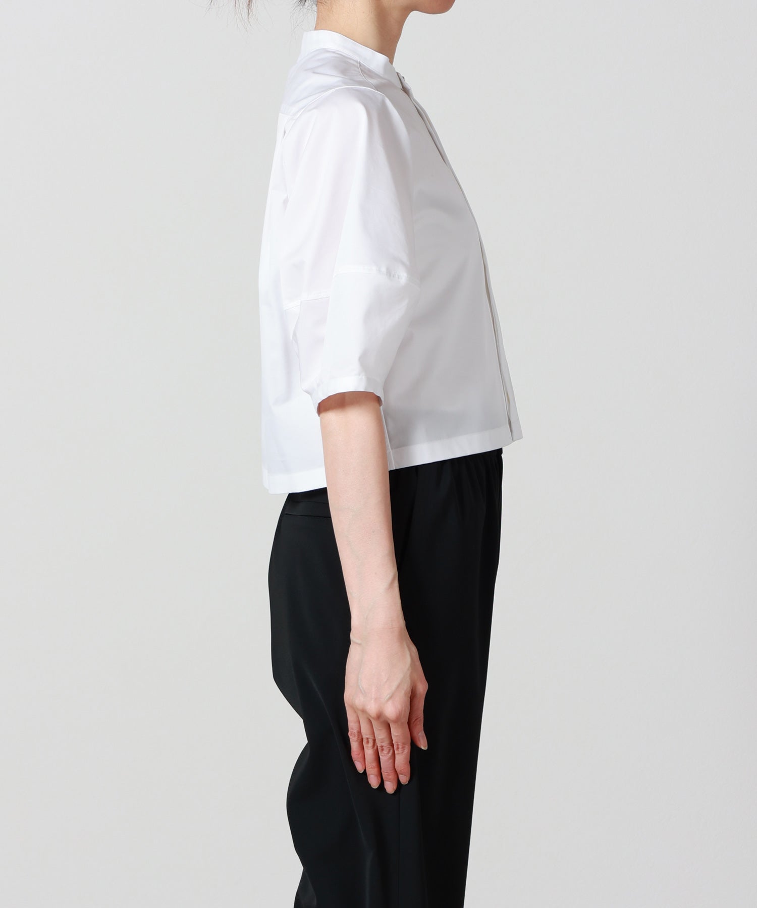 HYKE(ハイク)】 TC BALLOON SLEEVE CROPPED BLOUSE｜PARIGOT ONLINE