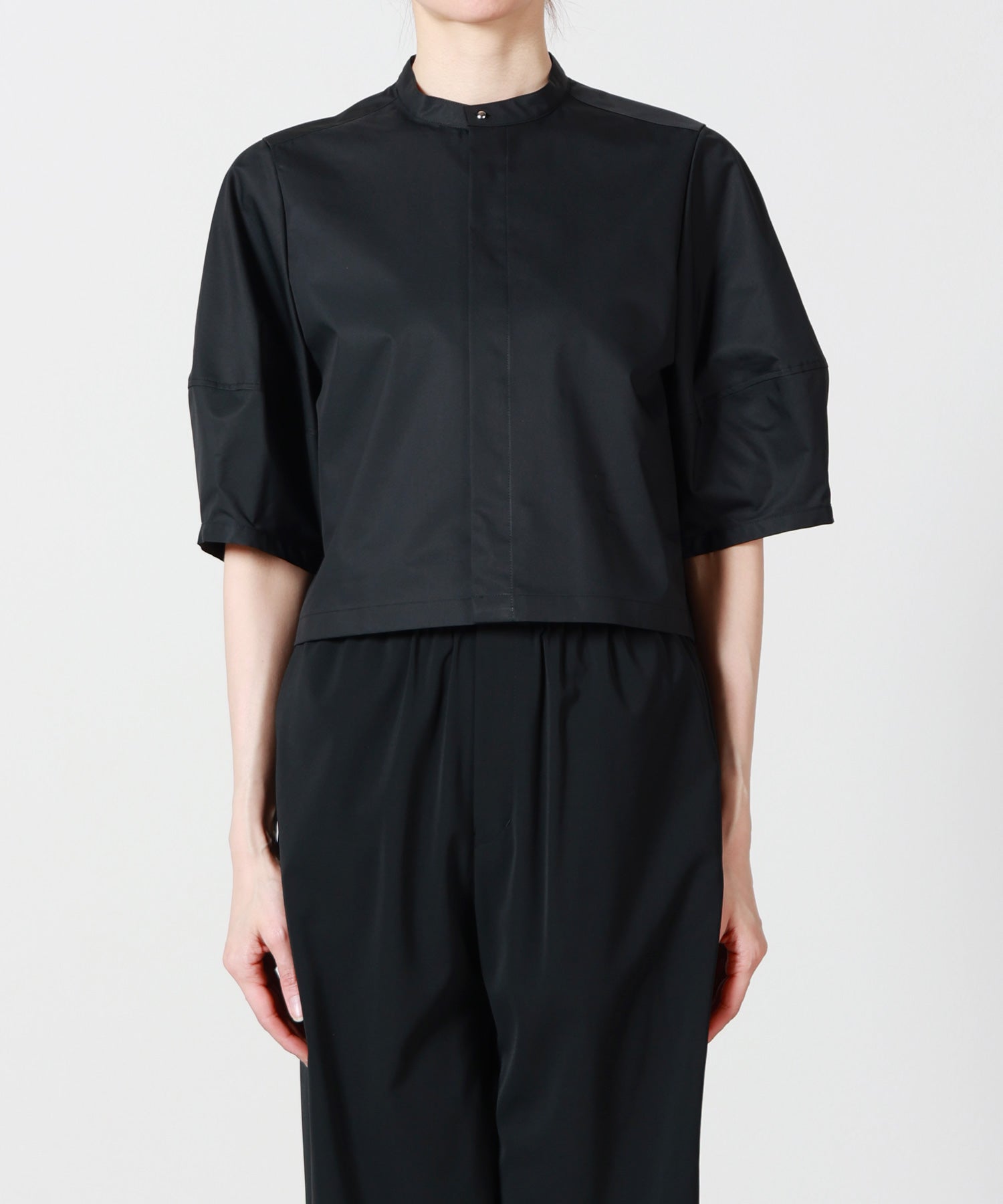 HYKE(ハイク)】 TC BALLOON SLEEVE CROPPED BLOUSE｜PARIGOT ONLINE