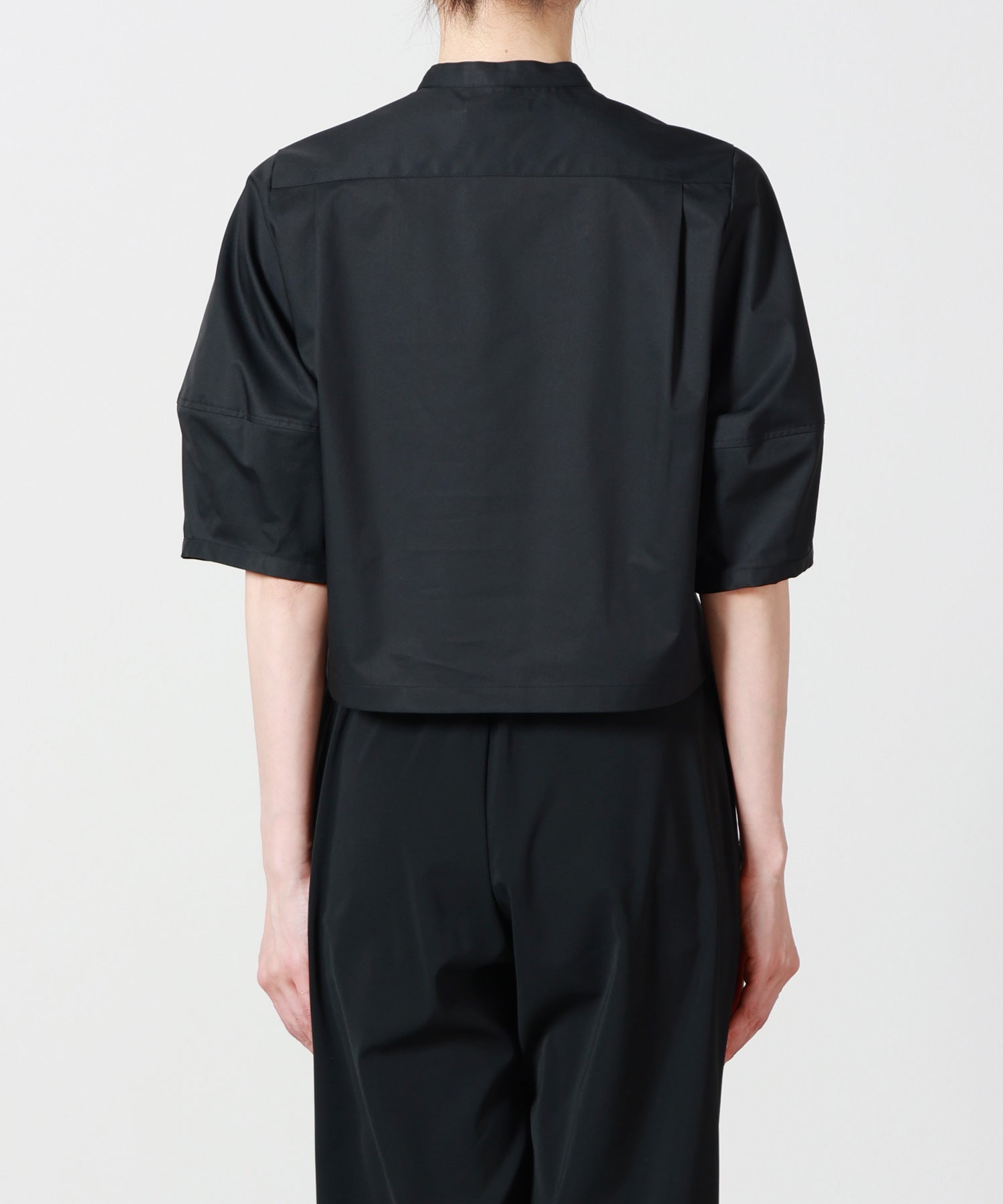 HYKE(ハイク)】 TC BALLOON SLEEVE CROPPED BLOUSE｜PARIGOT ONLINE