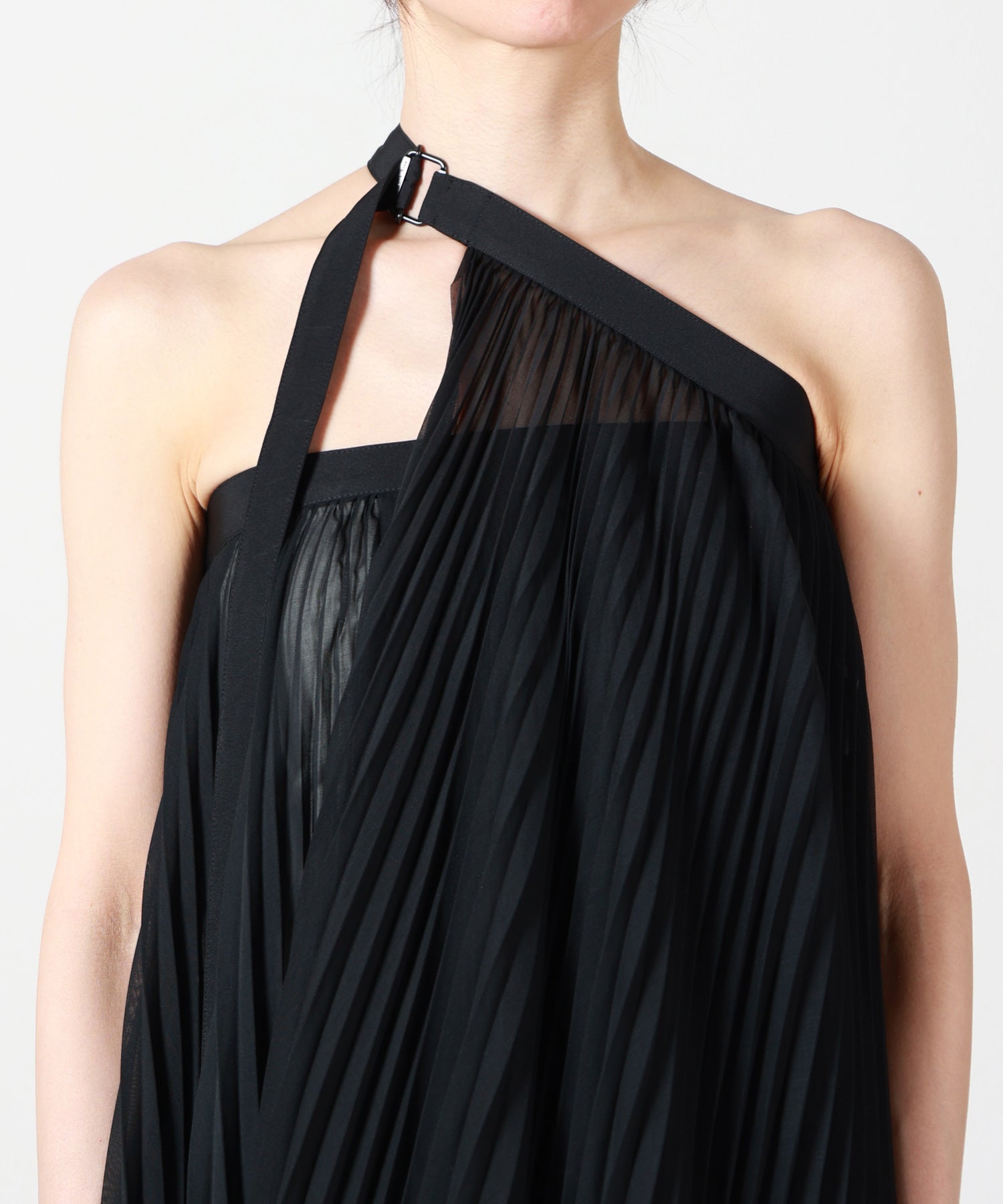 HYKE(ハイク)】 SHEER PLEATED WRAP DRESS｜PARIGOT ONLINE（パリゴ