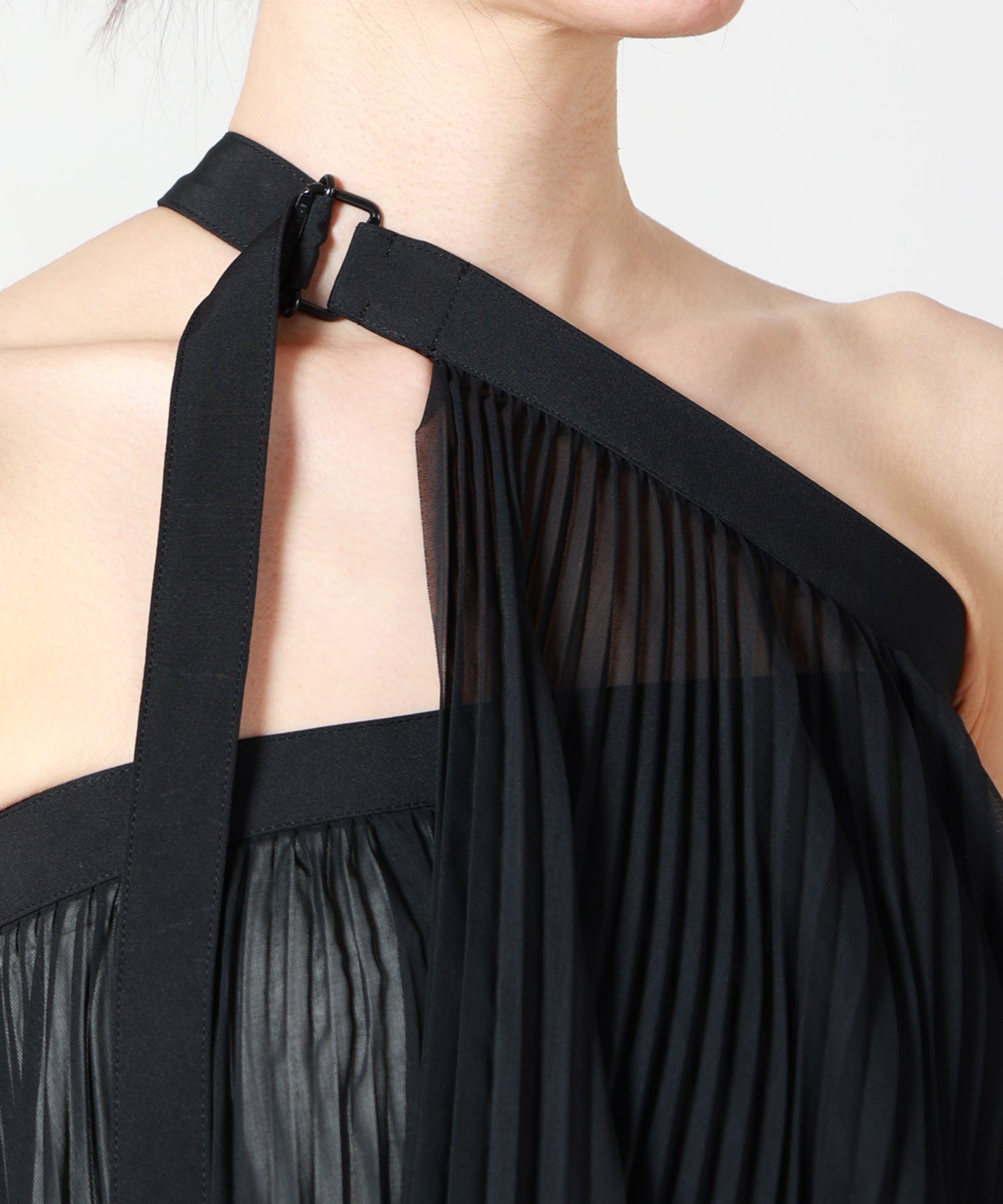 HYKE(ハイク)】 SHEER PLEATED WRAP DRESS｜PARIGOT ONLINE（パリゴ