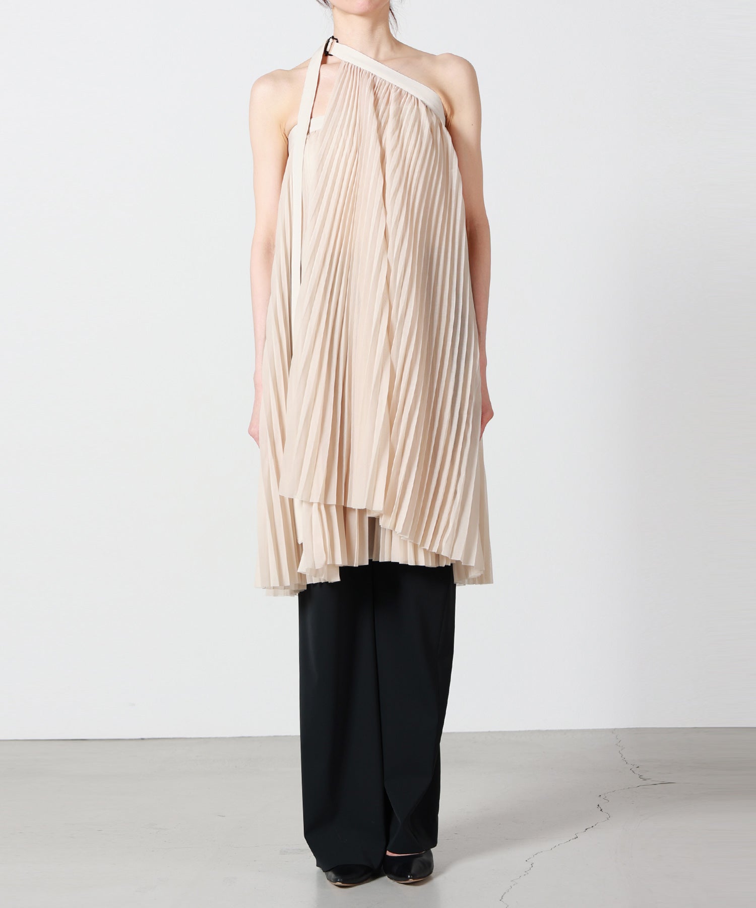HYKE(ハイク)】 SHEER PLEATED WRAP DRESS｜PARIGOT ONLINE（パリゴ