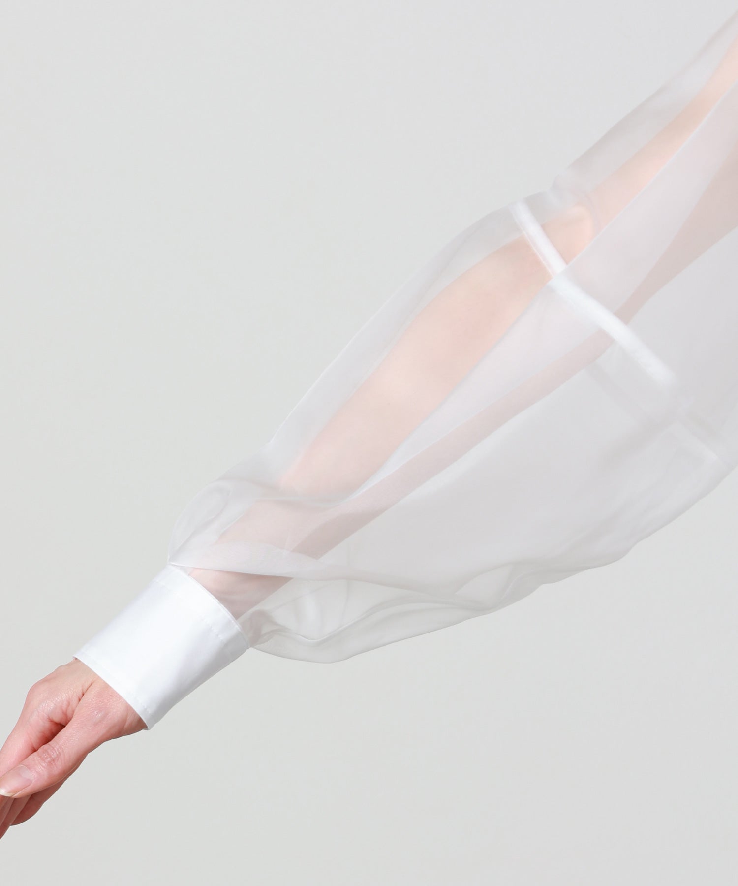 HYKE(ハイク)】 TC SHEER SLEEVE SAILOR CROPPED BLOUSE｜PARIGOT