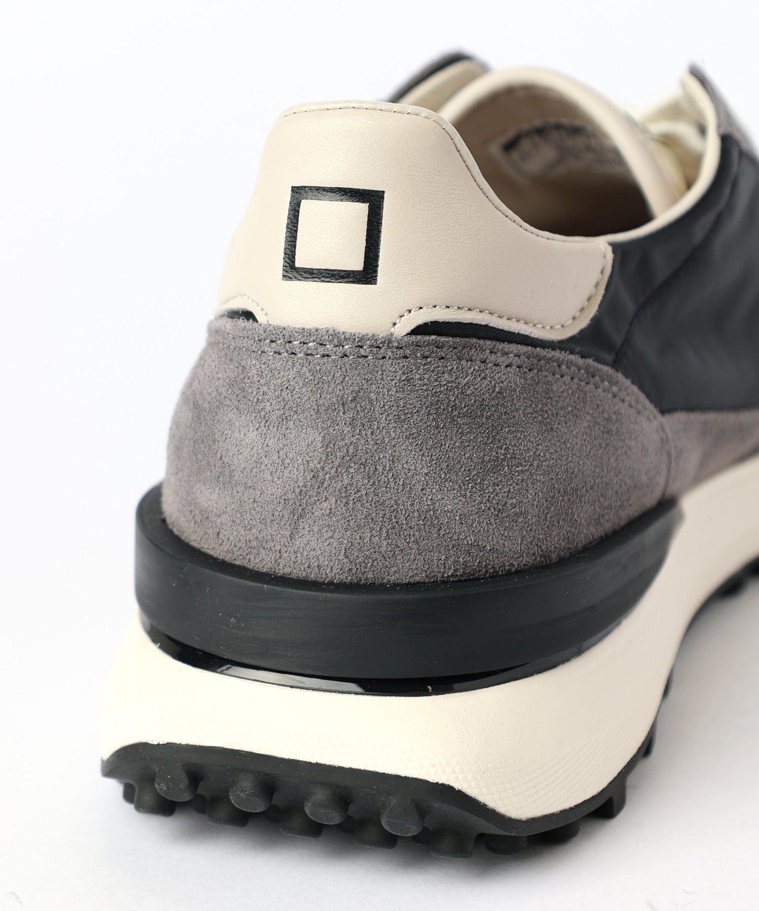 D.A.T.E.(デイト)】 ATHLETA NYLON BLACK-IVORY｜PARIGOT ONLINE