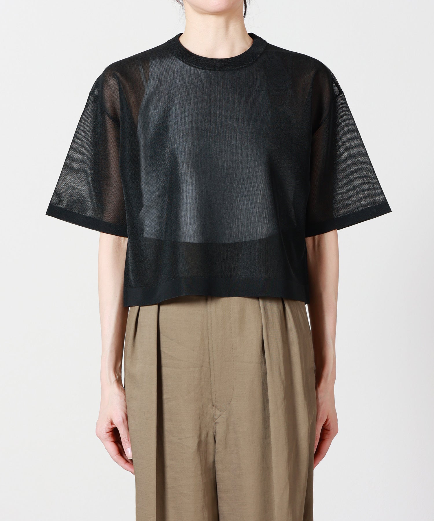 HYKE(ハイク)】 SHEER CROPPED CREW NECK KNIT｜PARIGOT ONLINE