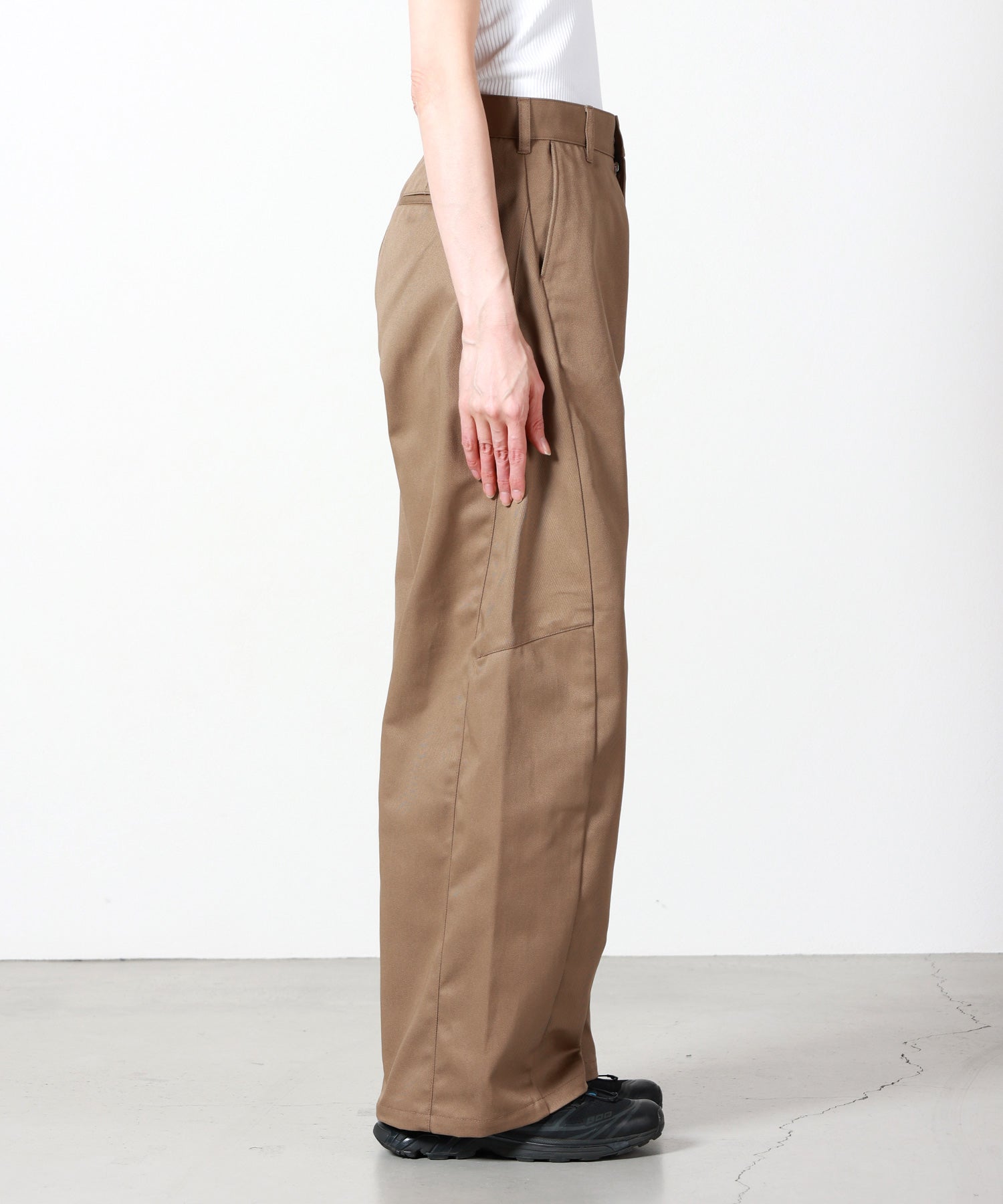 HYKE(ハイク)】 《GENDERLESS》TC BARREL LEG WORK PANTS｜PARIGOT