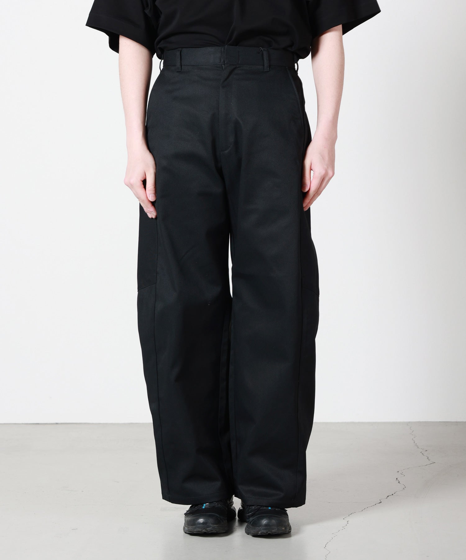 HYKE(ハイク)】 《GENDERLESS》TC BARREL LEG WORK PANTS｜PARIGOT