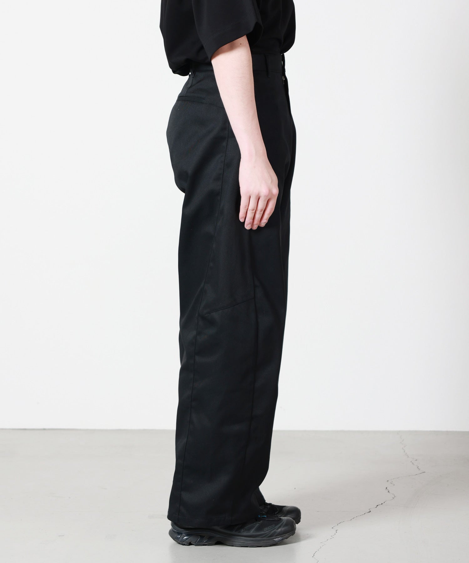 HYKE(ハイク)】 《GENDERLESS》TC BARREL LEG WORK PANTS｜PARIGOT