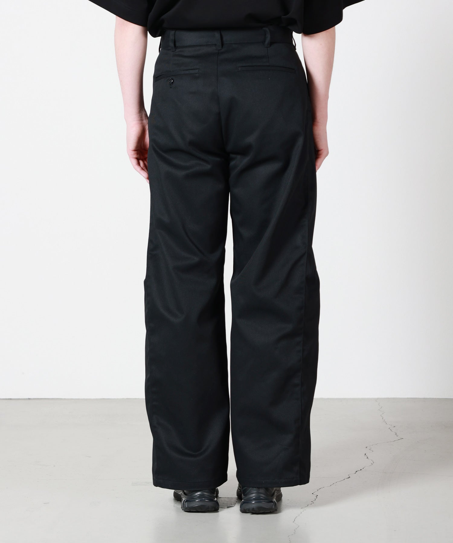 HYKE(ハイク)】 《GENDERLESS》TC BARREL LEG WORK PANTS｜PARIGOT
