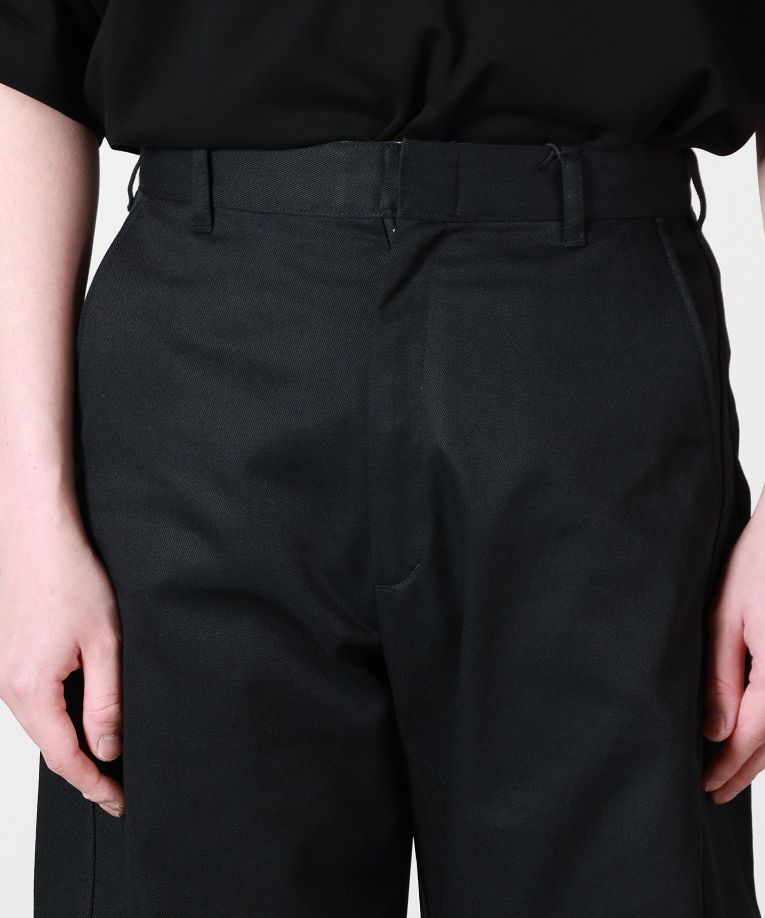 HYKE(ハイク)】 《GENDERLESS》TC BARREL LEG WORK PANTS｜PARIGOT