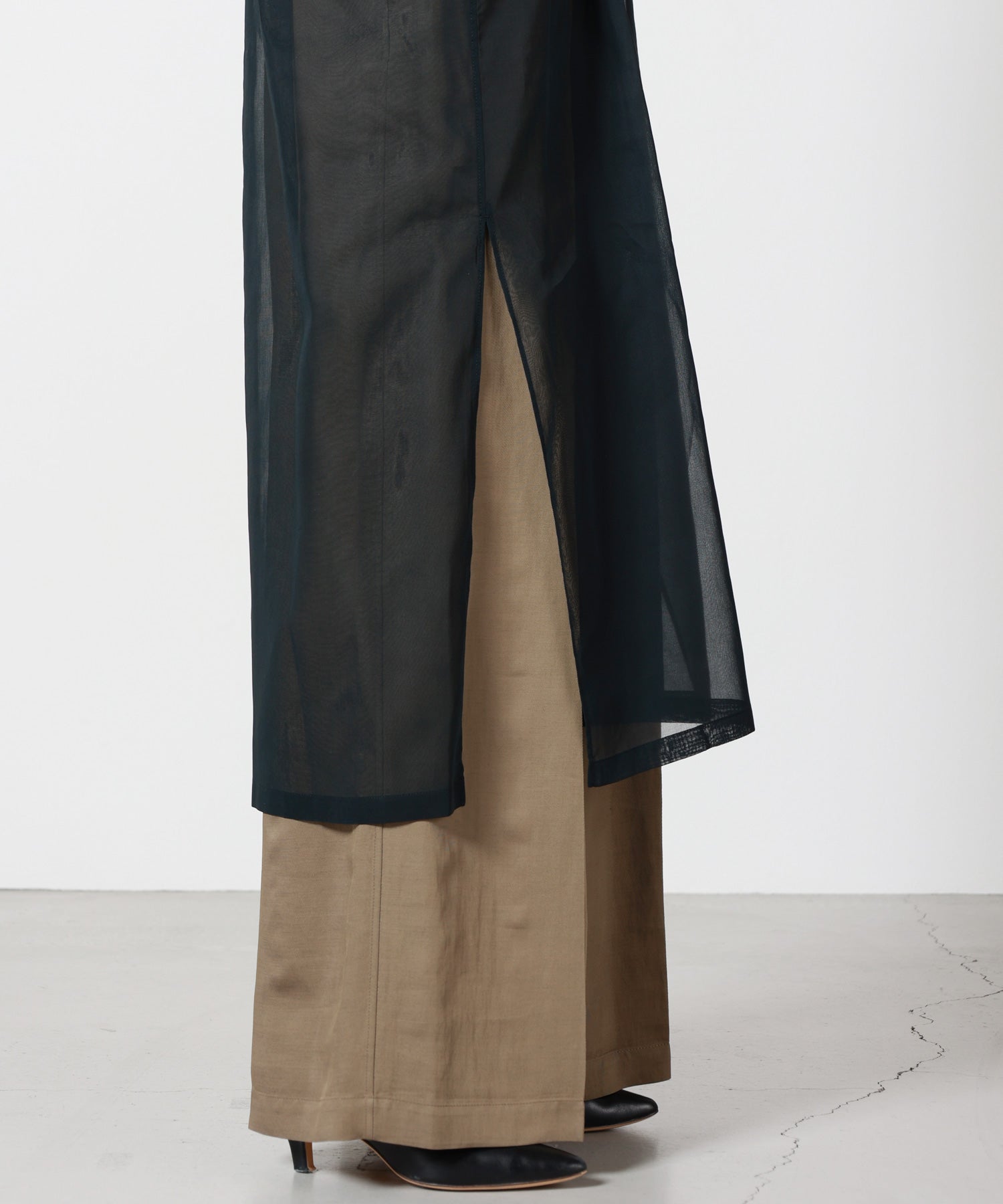 HYKE(ハイク)】 COTTON VOILE SHIRRED DRESS｜PARIGOT ONLINE（パリゴ