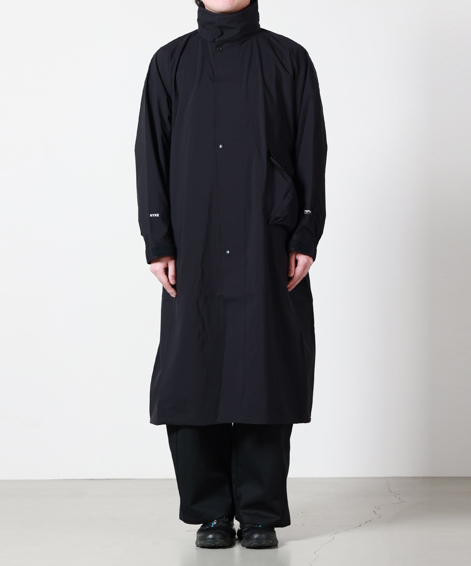 HYKE(ハイク)】 《GENDERLESS》PERTEX DESERT STORM COAT｜PARIGOT