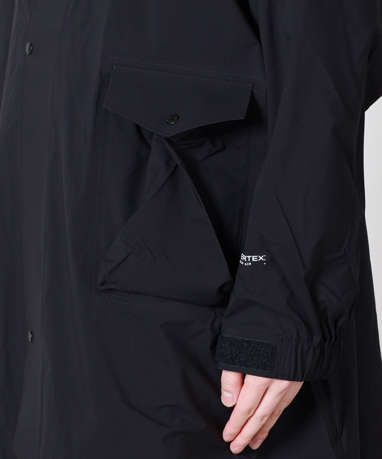 HYKE(ハイク)】 《GENDERLESS》PERTEX DESERT STORM COAT｜PARIGOT