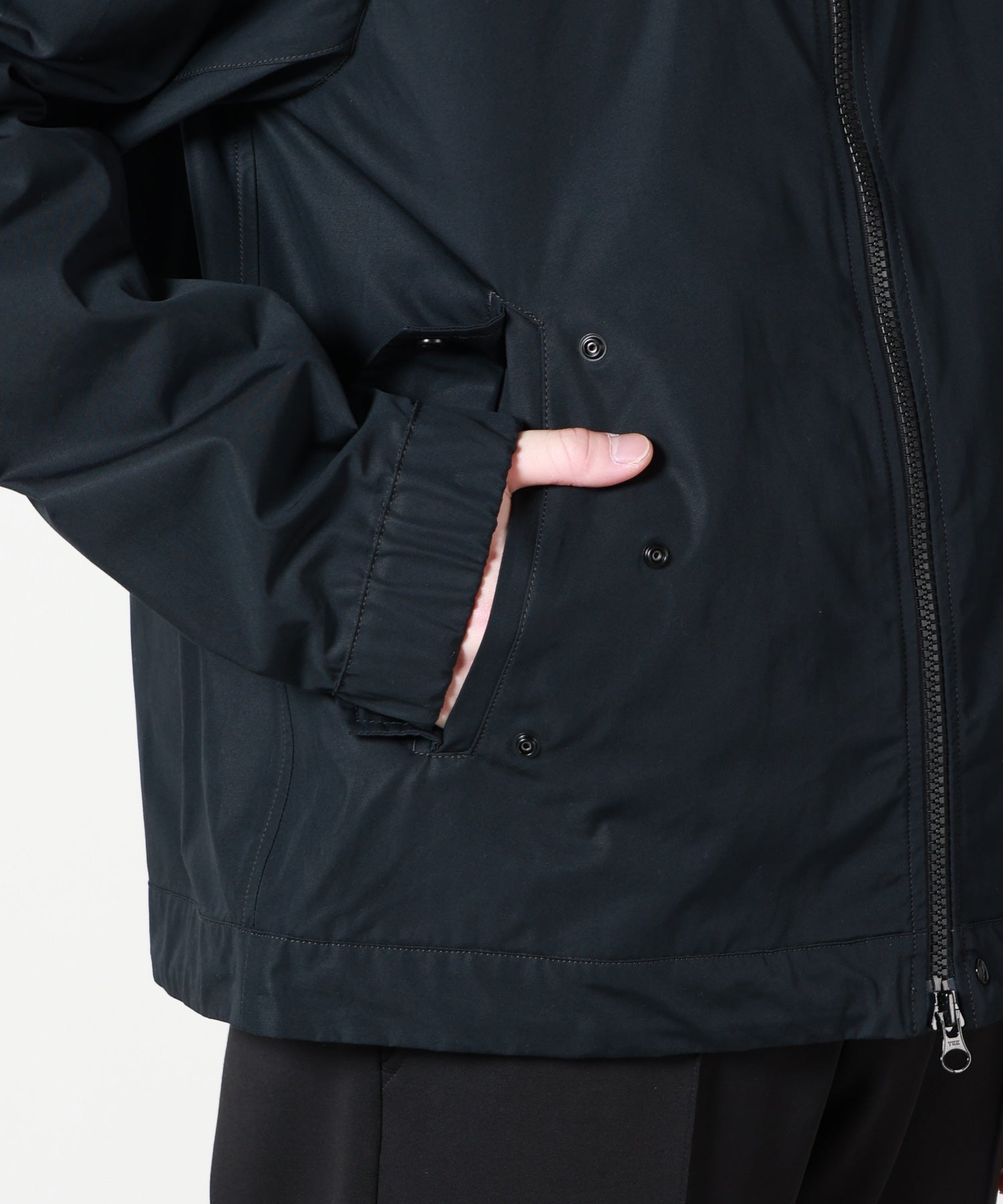 STONE ISLAND(ストーンアイランド)】 S.I. GHOST - ALL-WEATHER COTTON