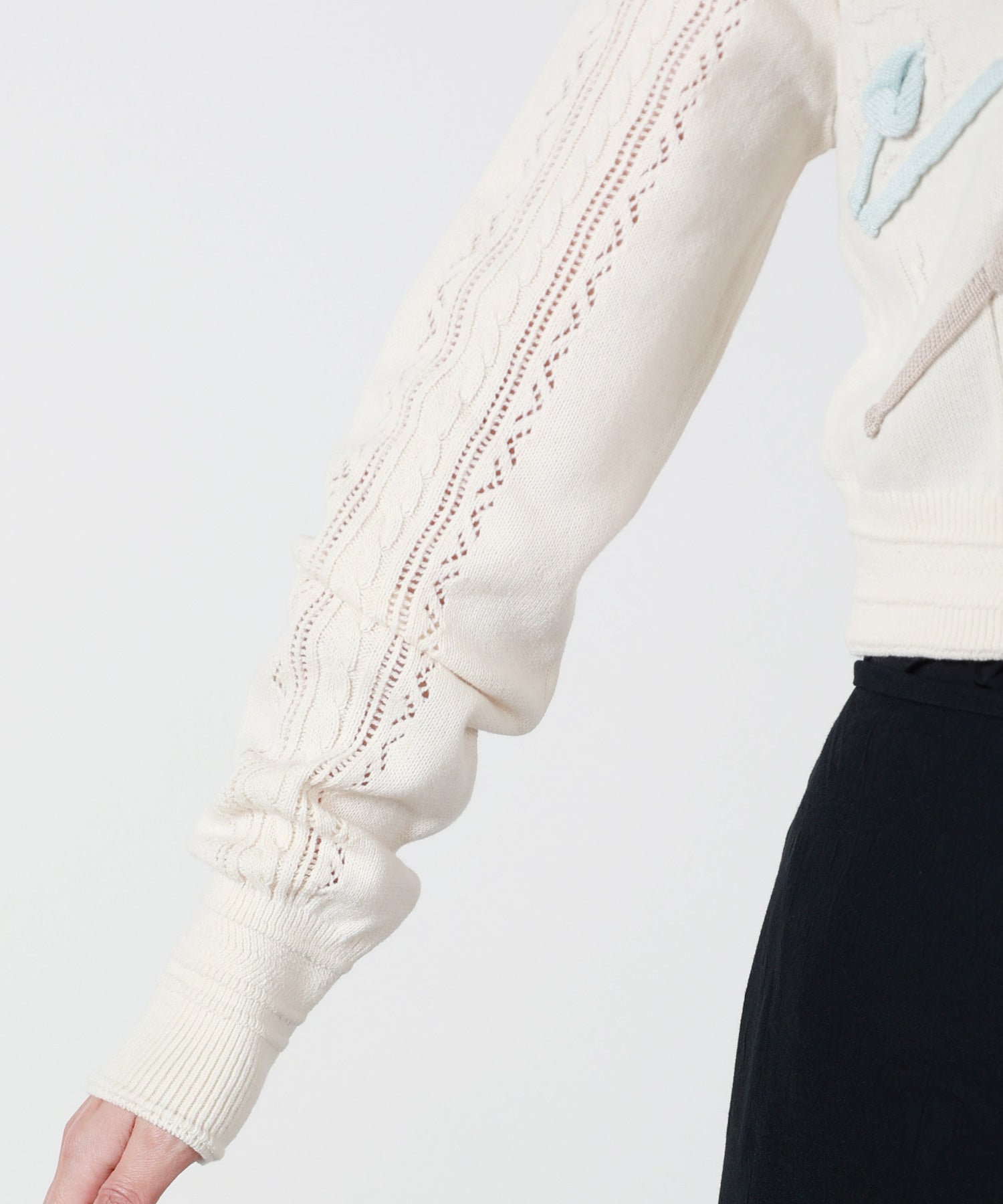 Mame Kurogouchi(マメ クロゴウチ)】 3D Floral Motif Knit Cardigan