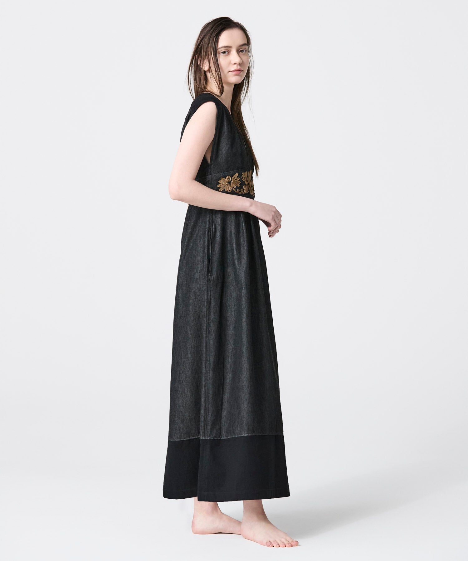 JAPAN DENIM(ジャパンデニム)】 LOKITHO_CORD EMBROIDERY DRESS