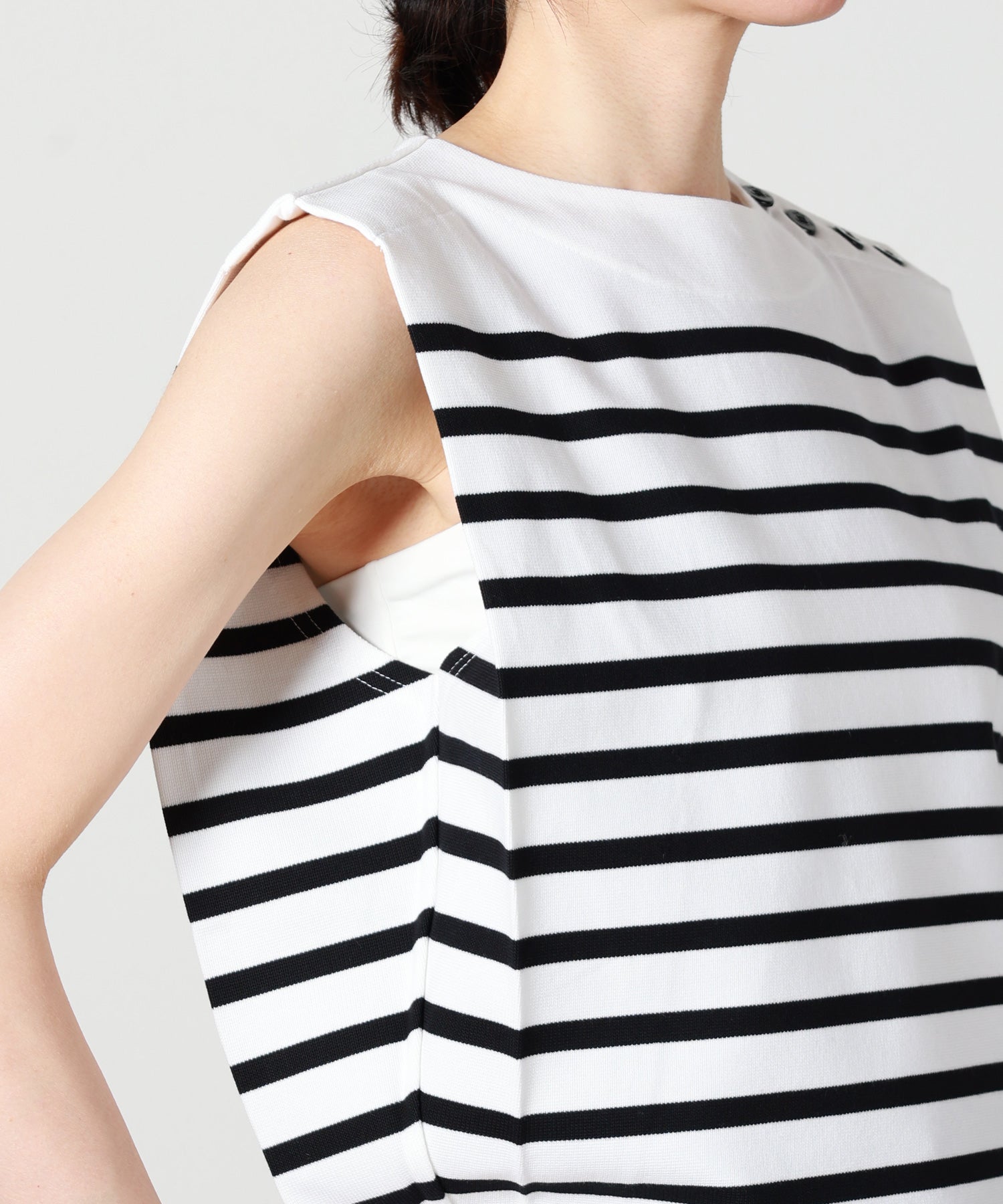 HYKE(ハイク)】 SLEEVELESS BASQUE SHIRT｜PARIGOT ONLINE（パリゴ
