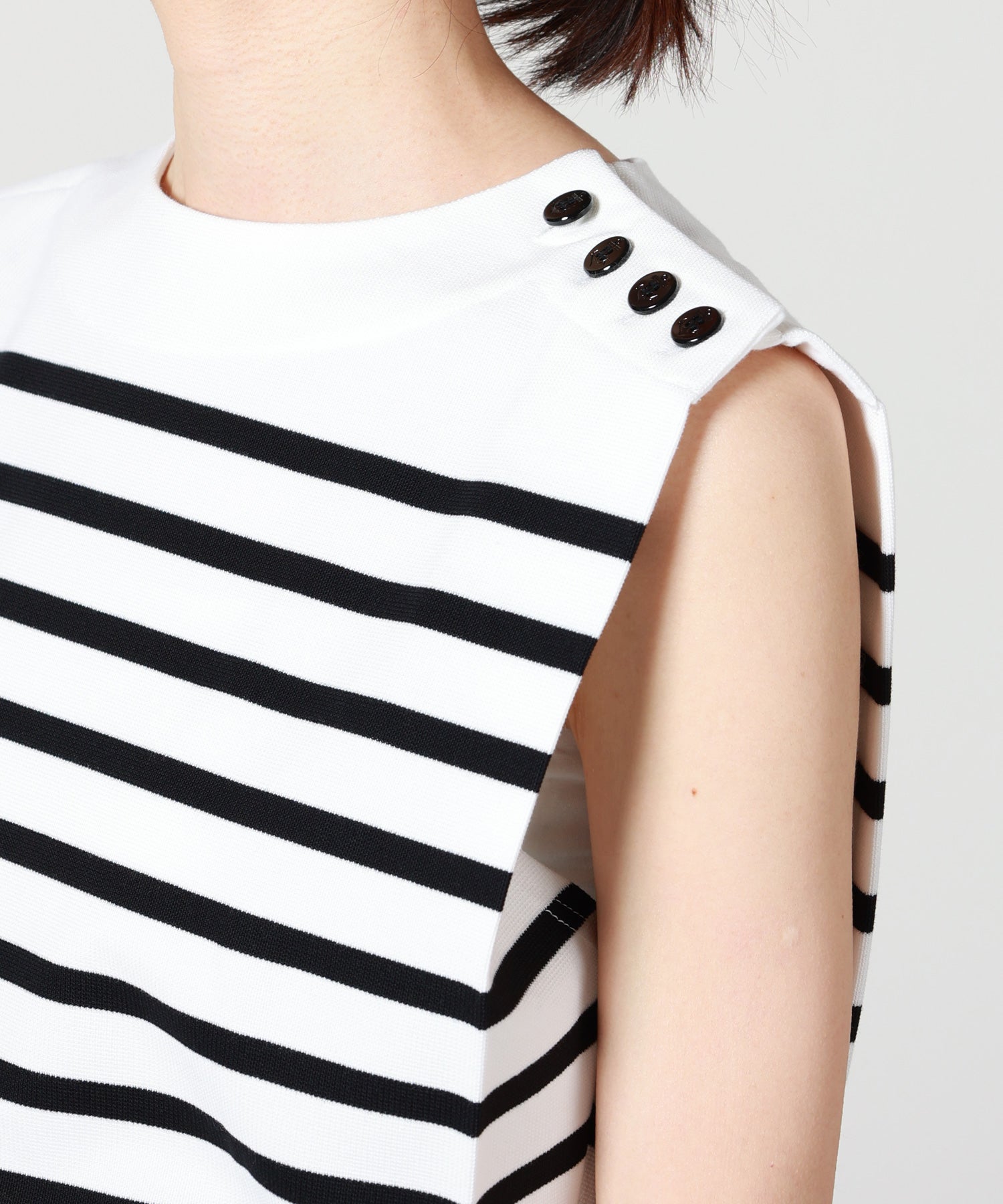 HYKE(ハイク)】 SLEEVELESS BASQUE SHIRT｜PARIGOT ONLINE（パリゴ