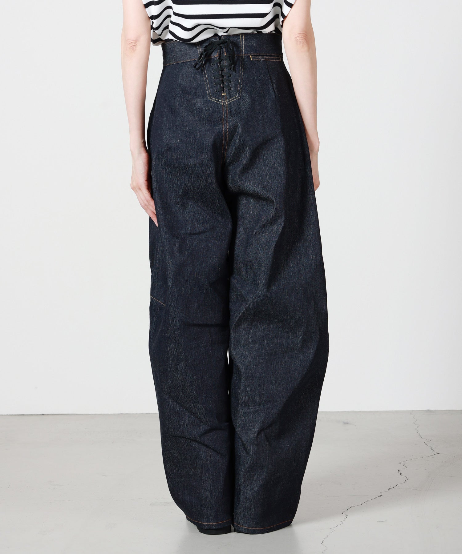 HYKE(ハイク)】 SAILOR BARREL LEG DENIM PANTS｜PARIGOT ONLINE