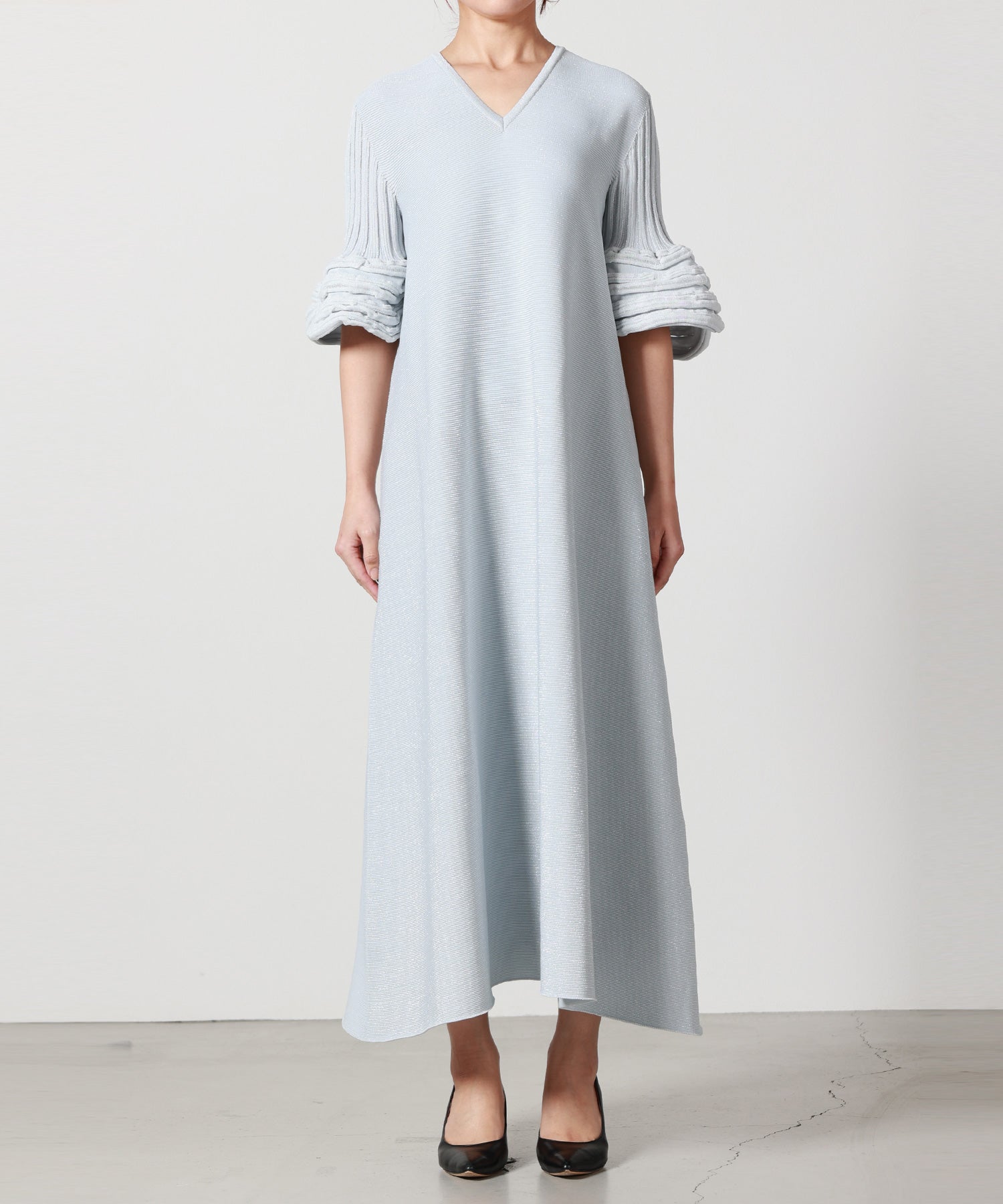 CFCL シーエフシーエル　ポッタリー　ドレス　ロングワンピース　グレー CFCL(シーエフシーエル)】 POTTERY SWELL GLITTER SHORT BELL SLEEVE