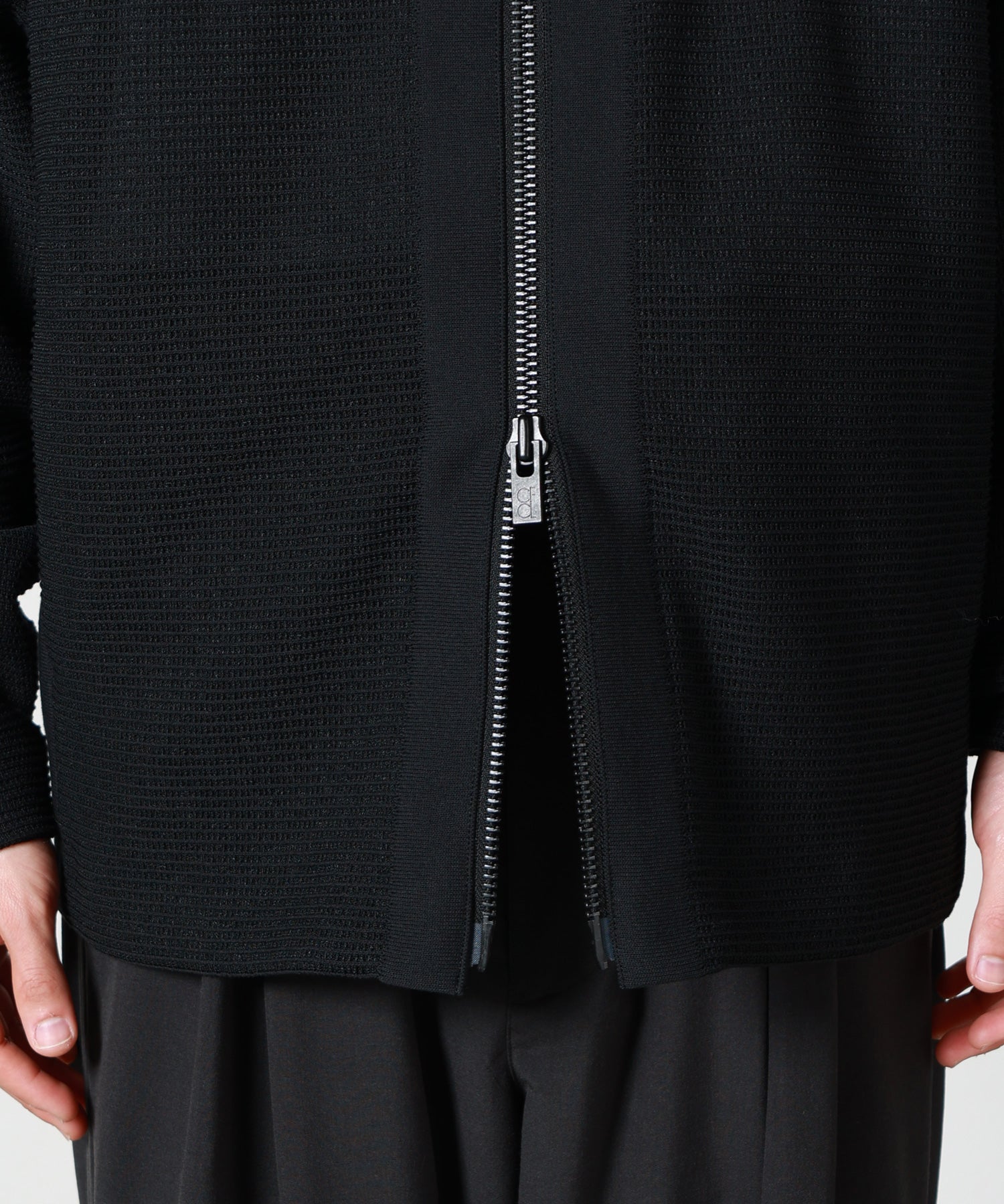 CFCL(シーエフシーエル)】 WAFFLE LUCENT STAND COLLAR ZIP BLOUSON