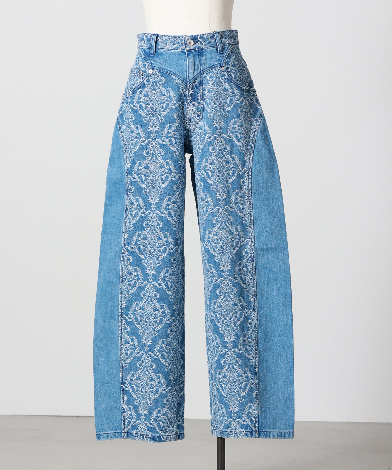 FETICO(フェティコ)】 DAMASK JACQUARD DENIM CURVE FIT HIGH RISE