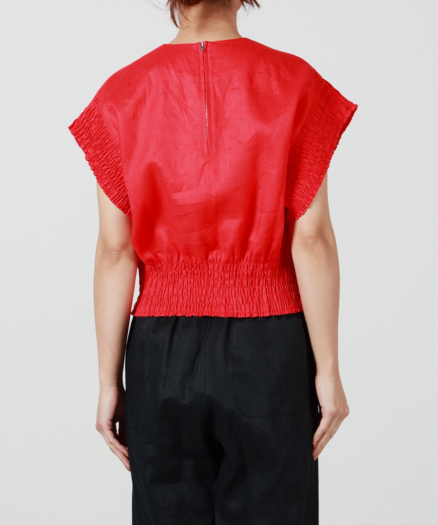 HYKE(ハイク)】 LINEN SHIRRED BLOUSE｜PARIGOT ONLINE（パリゴ