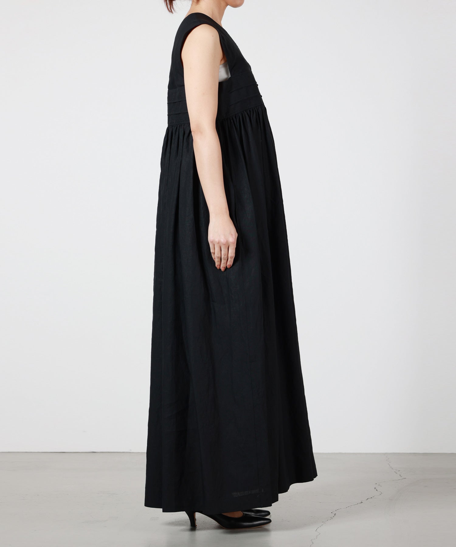 HYKE(ハイク)】 LINEN MAXI DRESS｜PARIGOT ONLINE（パリゴオンライン）