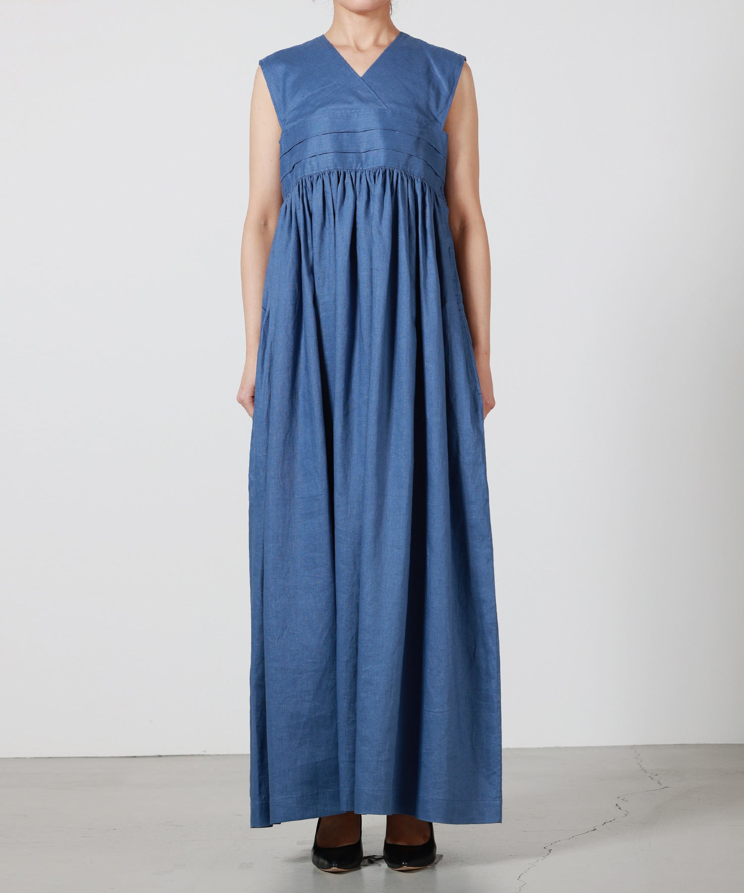 美品✴︎Hyke LINEN MAXI DRESS サイズ1 ハイク ネイビー 麻 HYKE(ハイク)】 LINEN MAXI DRESS｜PARIGOT ONLINE（パリゴオンライン）