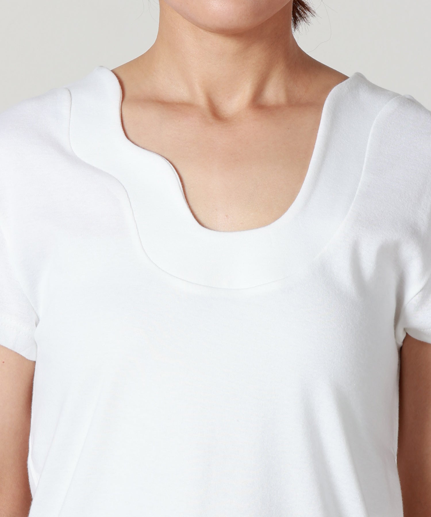 KANAKOSAKAI(カナコサカイ)】 SAVOY T-SHIRT｜PARIGOT ONLINE（パリゴ