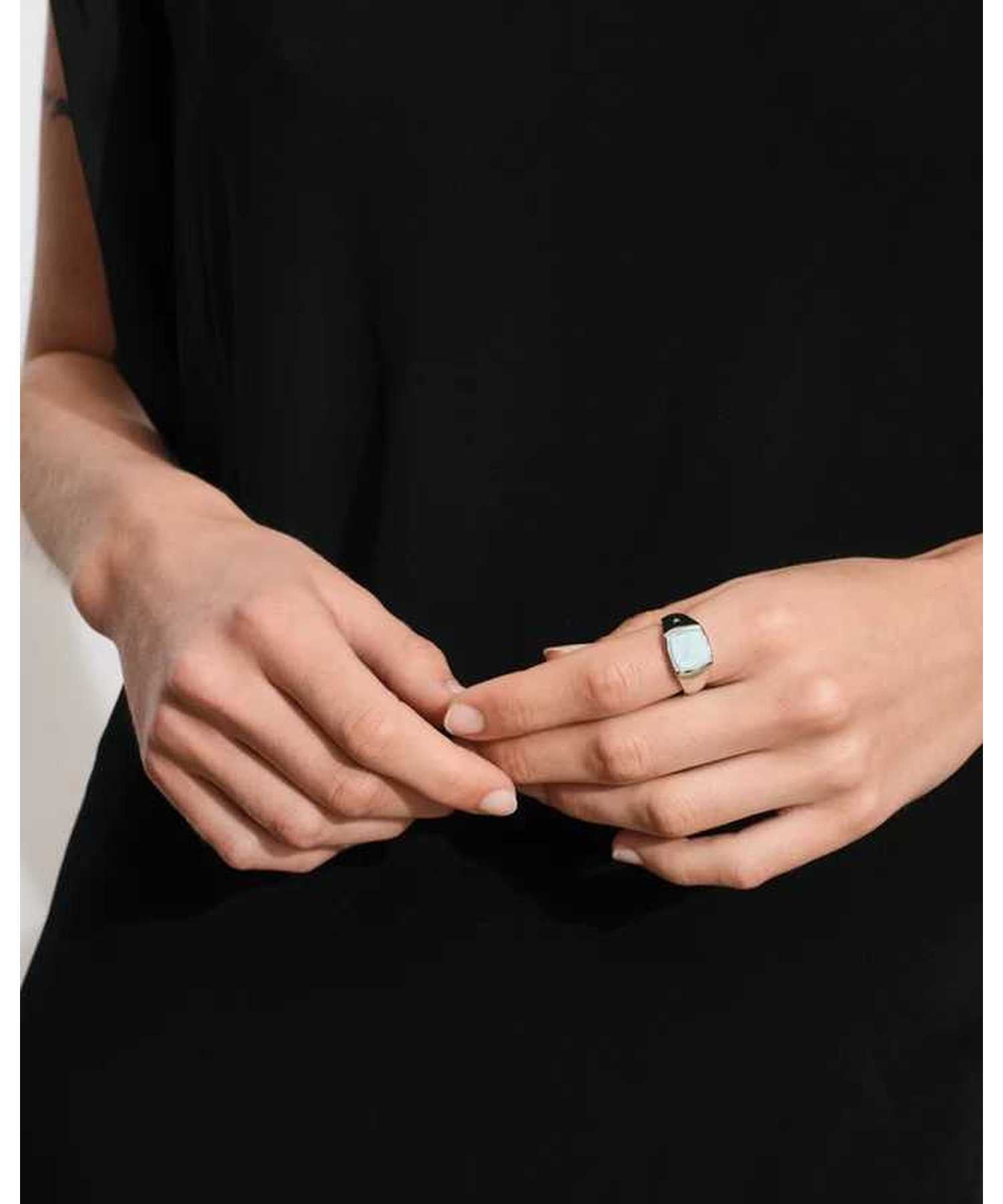 TOM WOOD(トムウッド)】 Kay Ring Ice Blue｜PARIGOT ONLINE（パリゴ