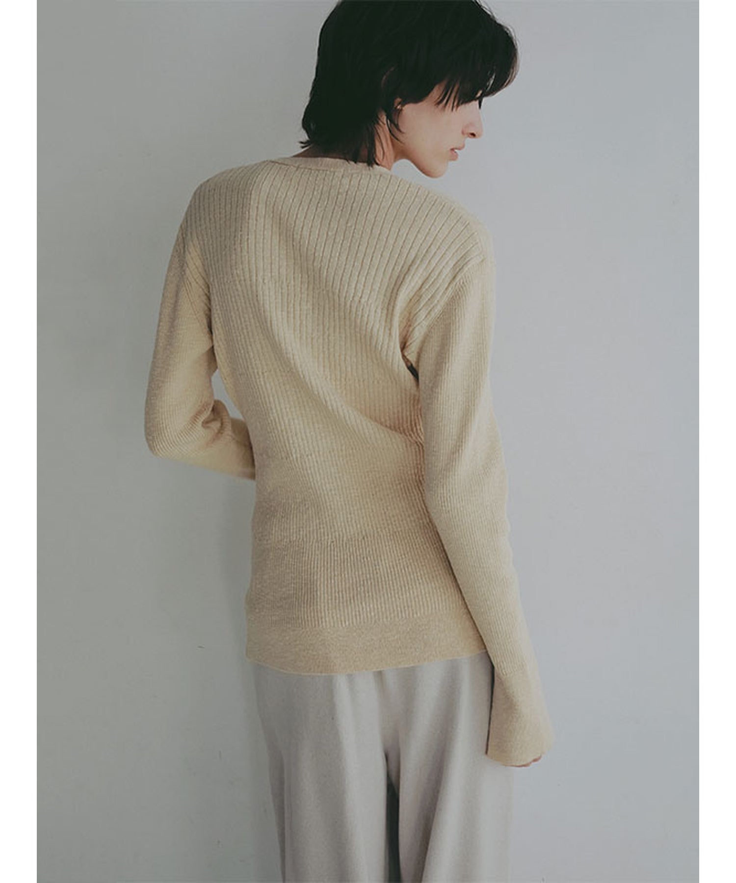 ETRE TOKYO(エトレトウキョウ)】 Vネックリブニットカーディガン