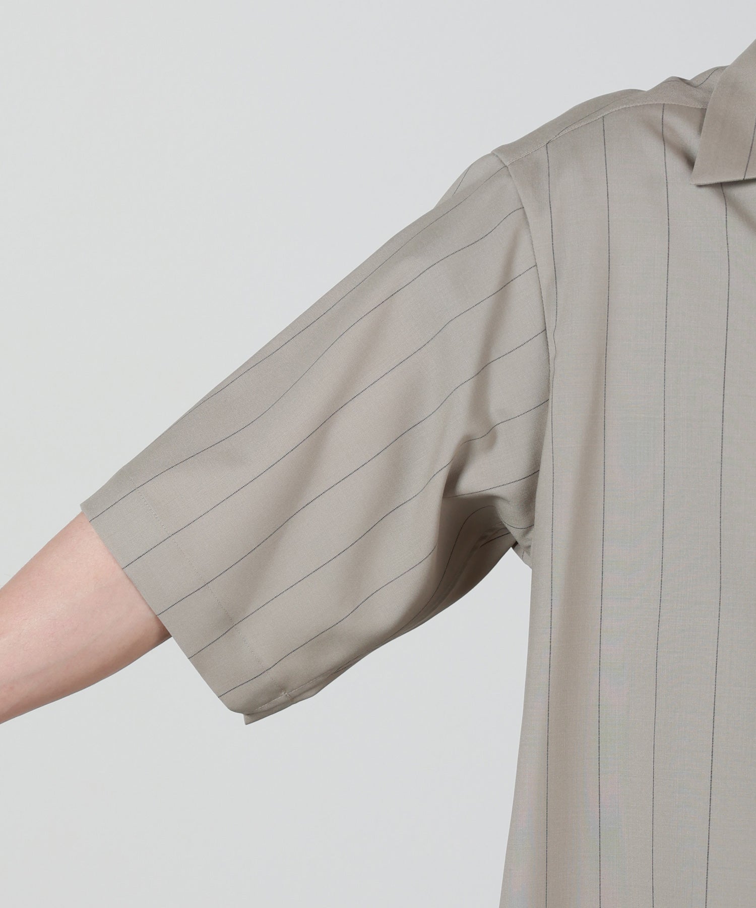 UJOH(ウジョー)】 Wide Set Open Collar BOX Shirt｜PARIGOT ONLINE