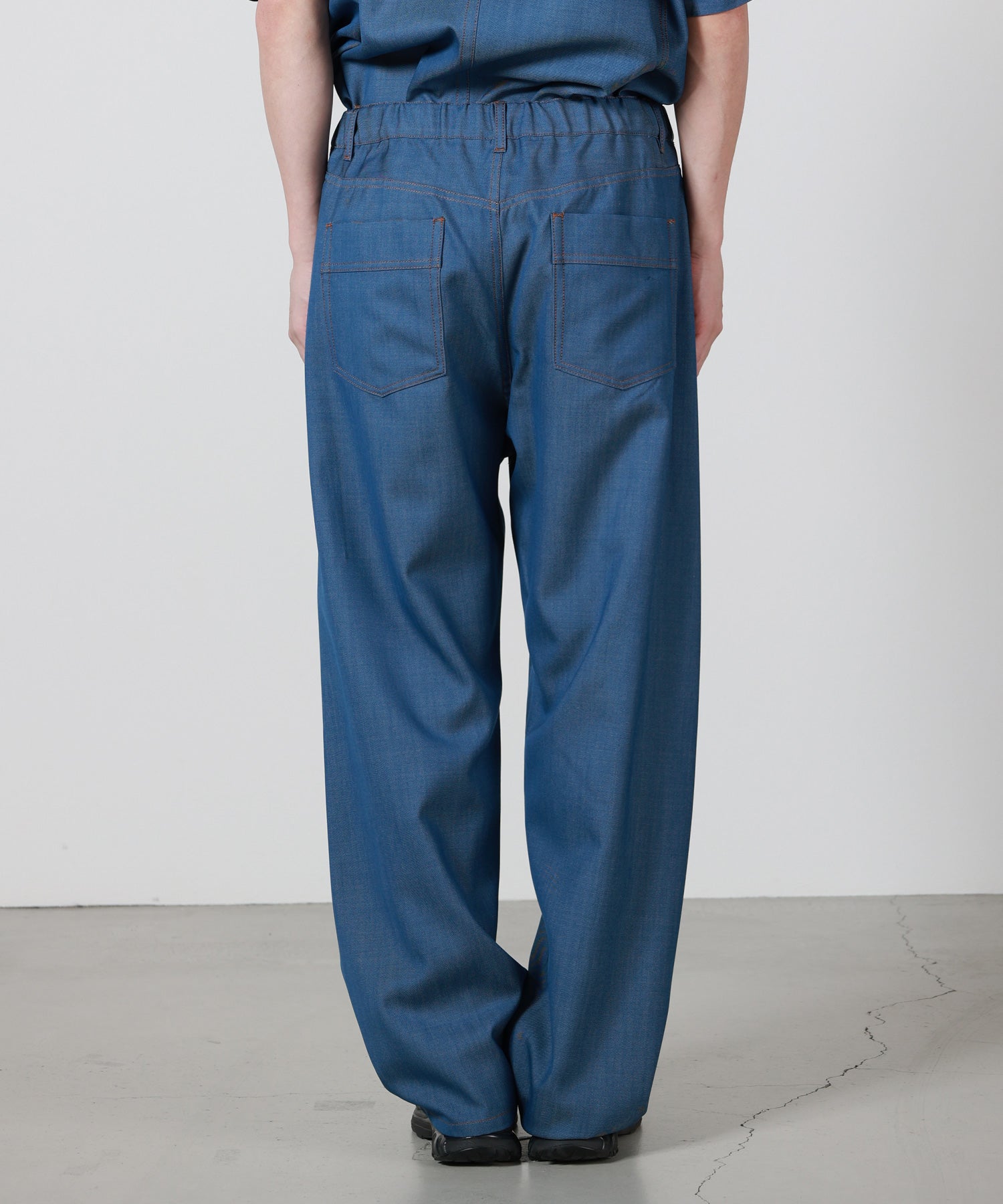 OVERCOAT(オーバーコート)】 DENIM PANTS IN BLUE DENIM｜PARIGOT