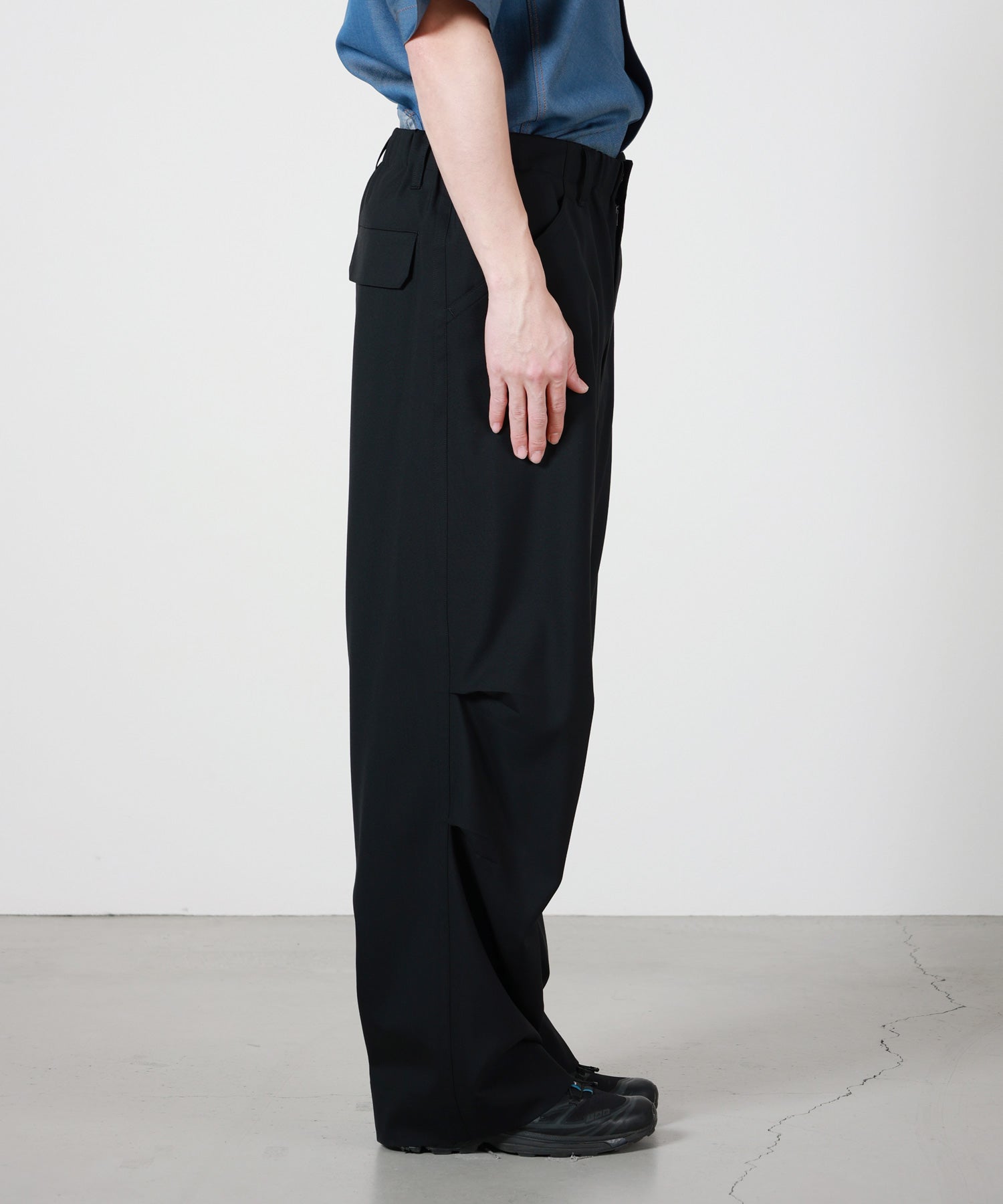 OVERCOAT(オーバーコート)】 CARGO PANTS IN WOOL TROPICAL｜PARIGOT