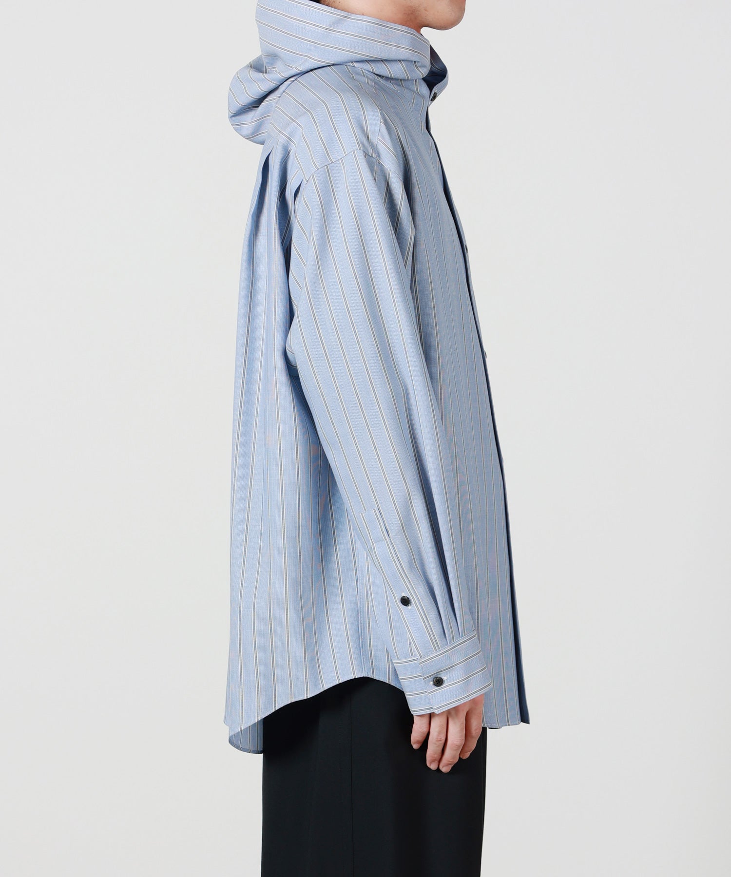 OVERCOAT(オーバーコート)】 WOOL HOODIE SHIRT IN BLUE STRIPE