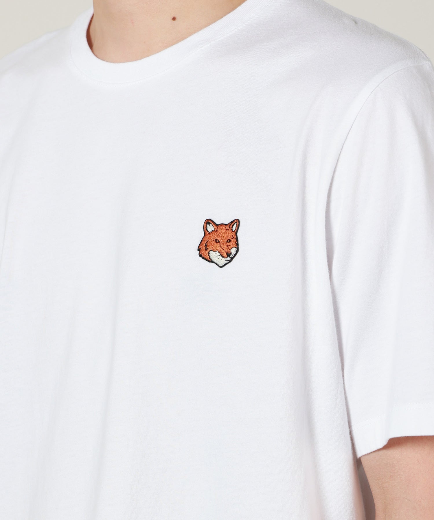 メゾンキツネ　クールトーン フォックスヘッド Tシャツ ホワイト　白　L MAISON KITSUNE(メゾンキツネ)】 フォックスヘッド レギュラー Tシャツ