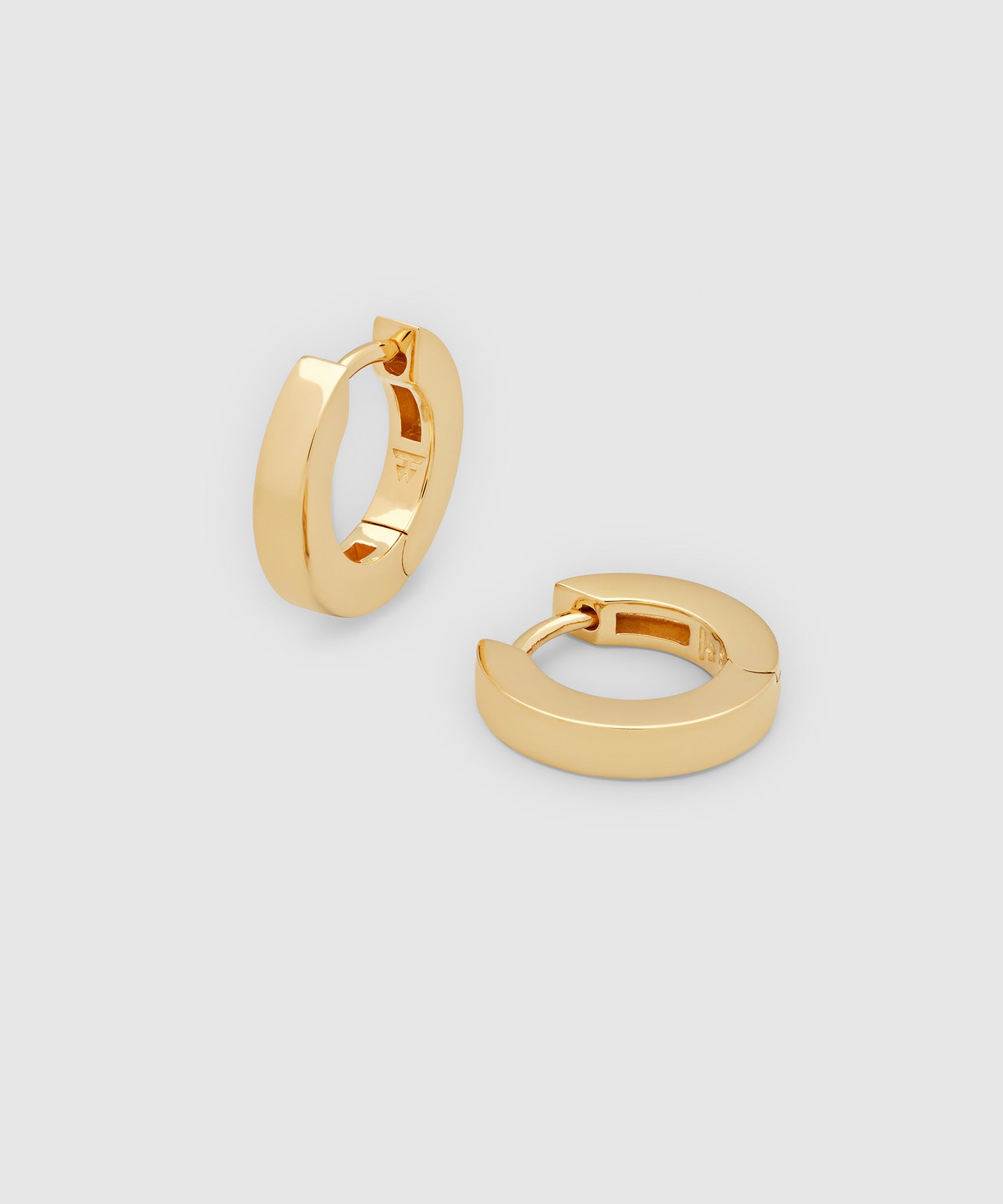 TOM WOOD(トムウッド)】 Beck Hoops Gold ピアス｜PARIGOT ONLINE