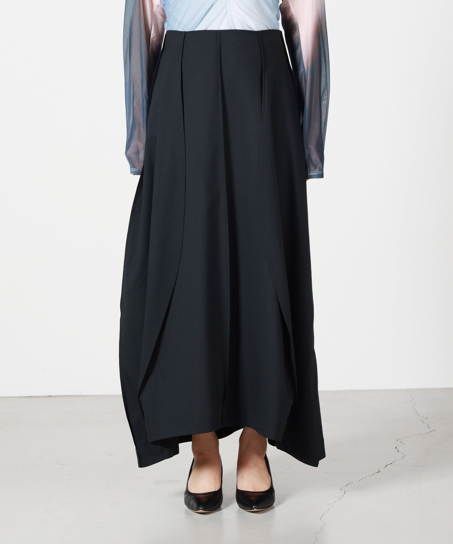 IHNN(イン)】 Curve Skirt｜PARIGOT ONLINE（パリゴオンライン）