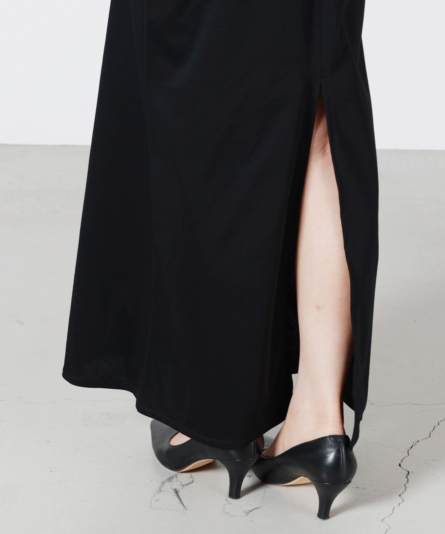 IHNN(イン)】 Whilffling Dress｜PARIGOT ONLINE（パリゴオンライン）