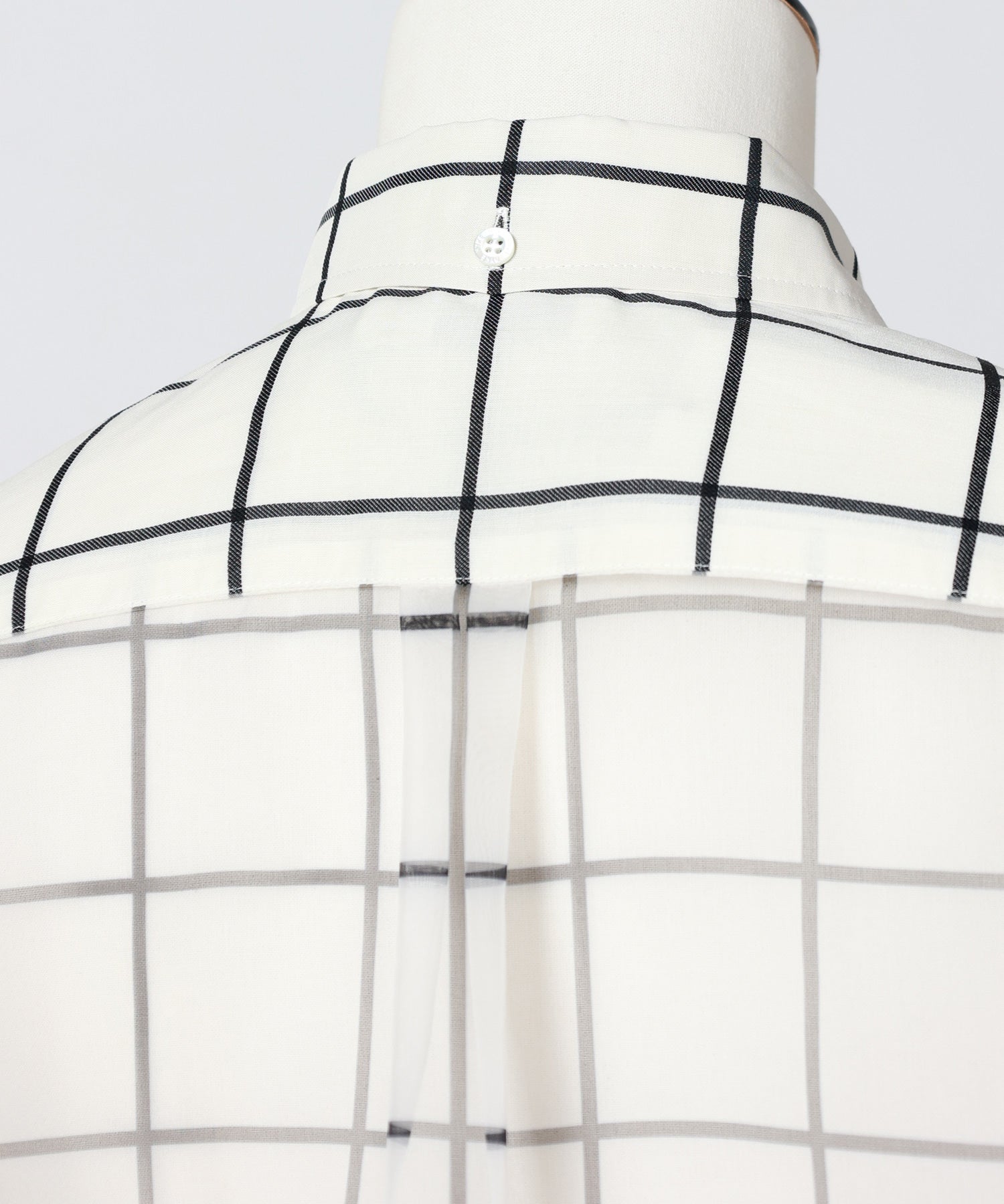 HYKE(ハイク)】 SHEER BACK WINDOWPANE SHORT SLV BLOUSE｜PARIGOT