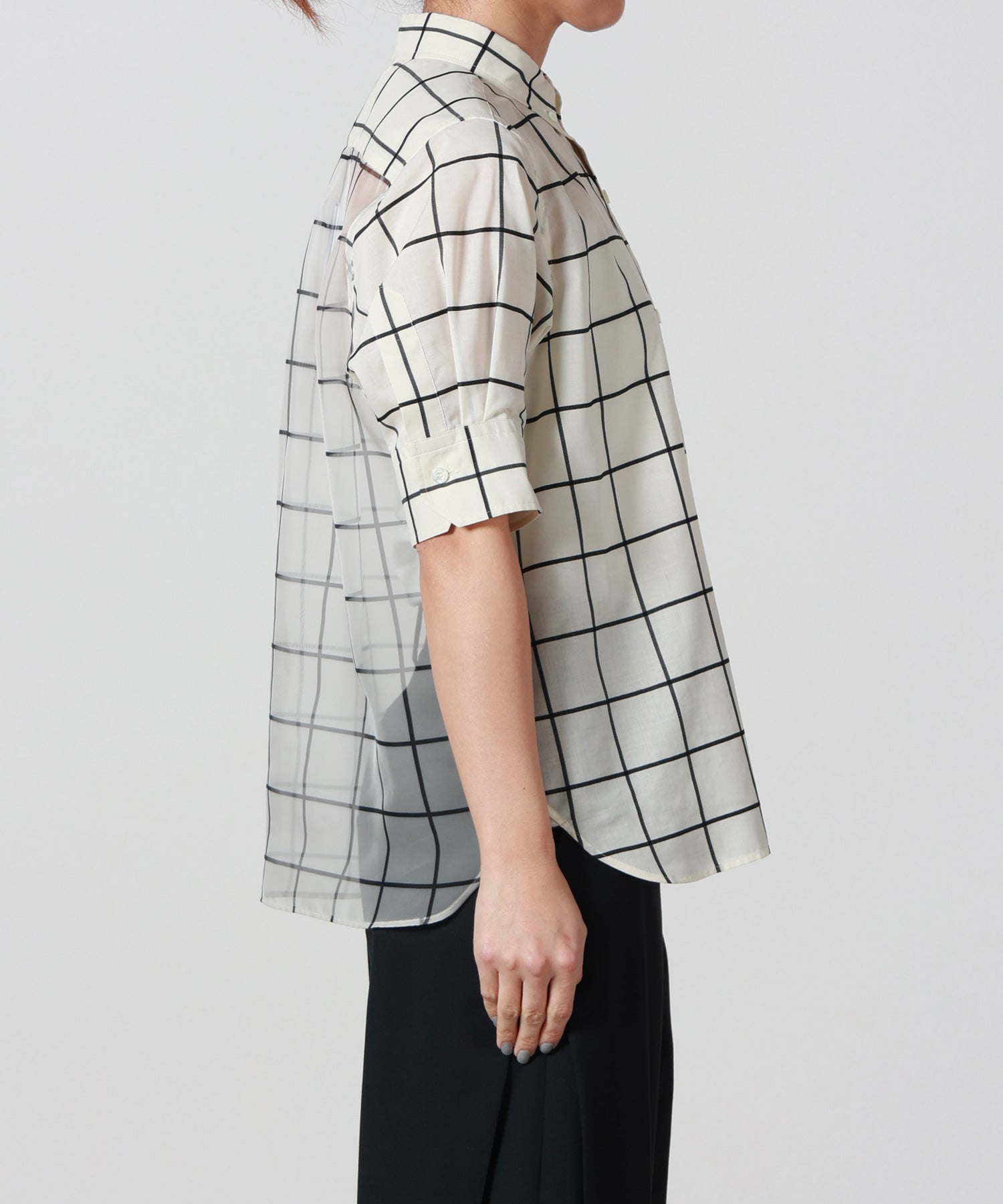 HYKE(ハイク)】 SHEER BACK WINDOWPANE SHORT SLV BLOUSE｜PARIGOT
